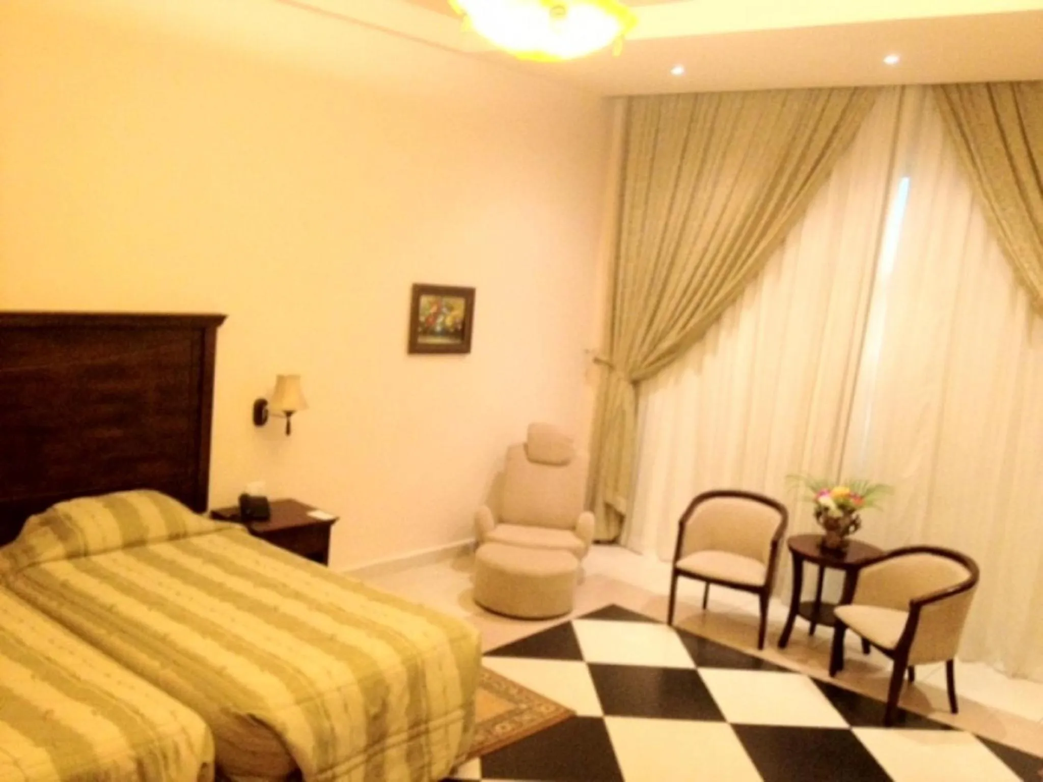 Photo of the whole room, Bed in Atlantic Palace Hotel