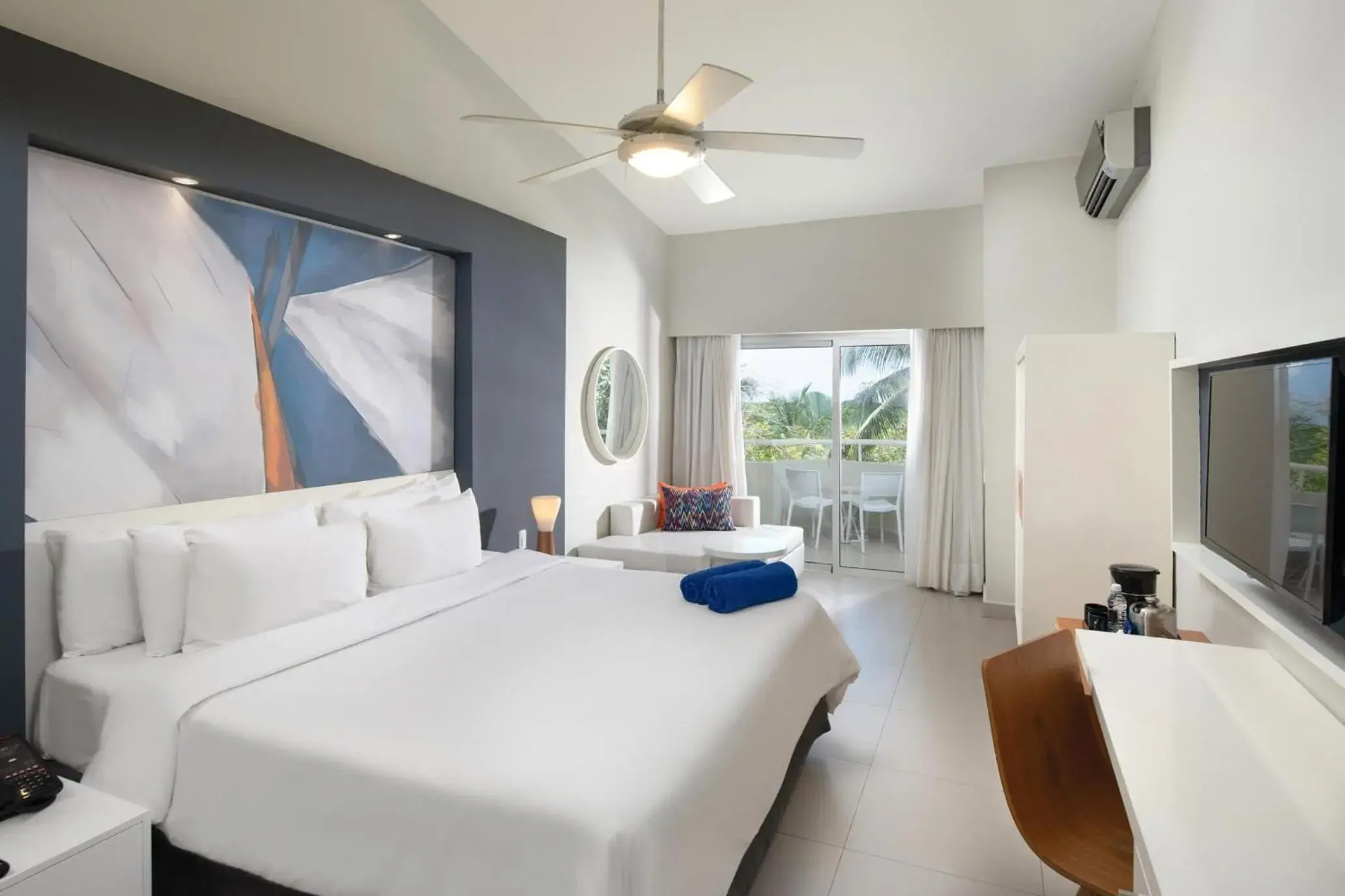 Club Essential Room in Emotions by Hodelpa - Juan Dolio Club Essential Room in Emotions by Hodelpa - Juan Dolio