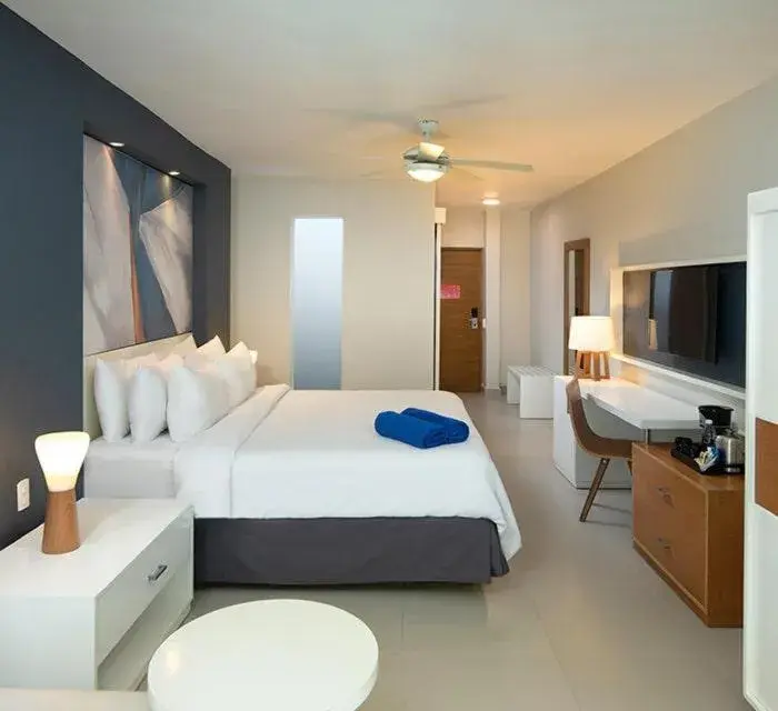 Double Room with Pool View in Emotions by Hodelpa - Juan Dolio Double Room with Pool View in Emotions by Hodelpa - Juan Dolio