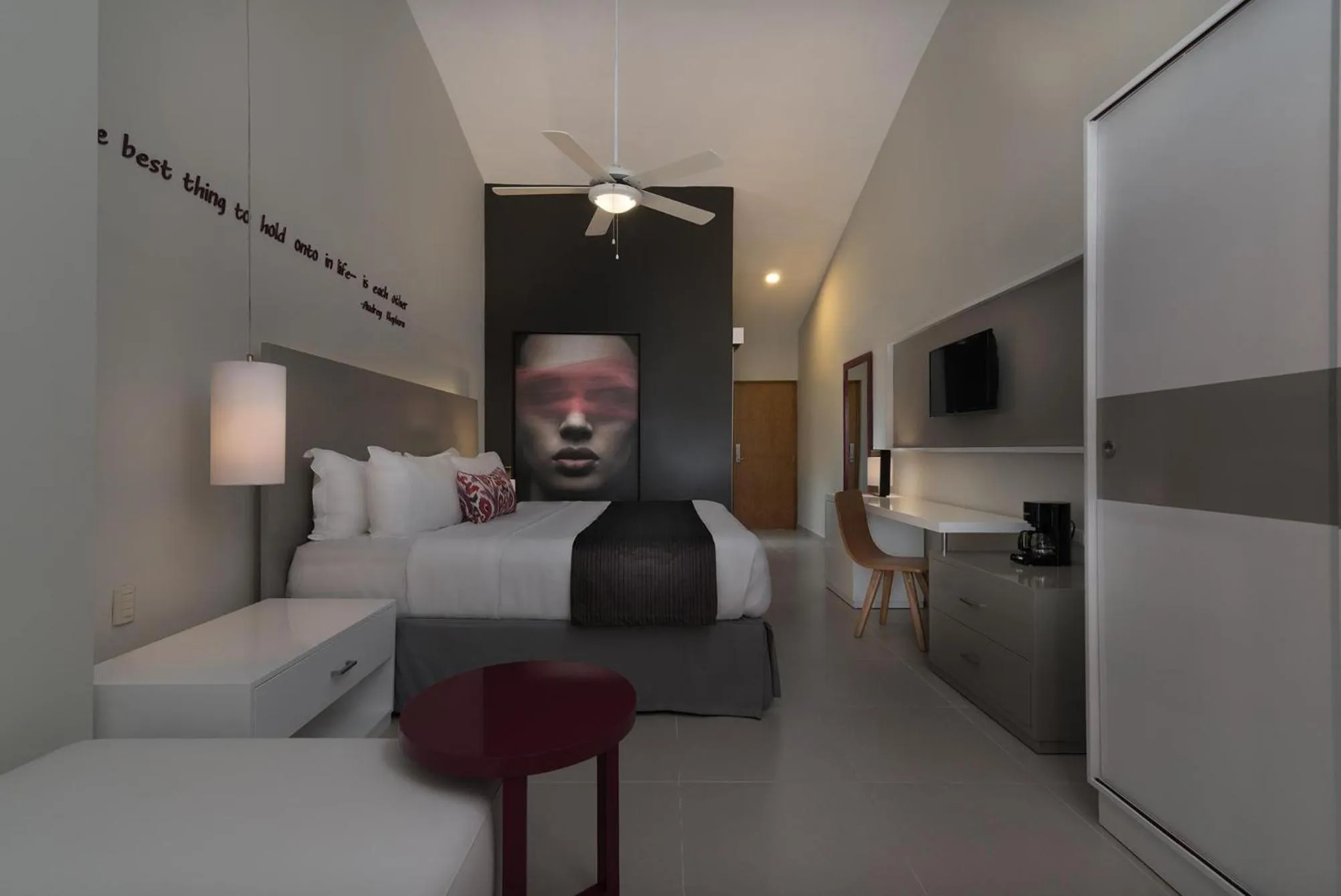 Photo of the whole room, Bed in Emotions by Hodelpa - Juan Dolio