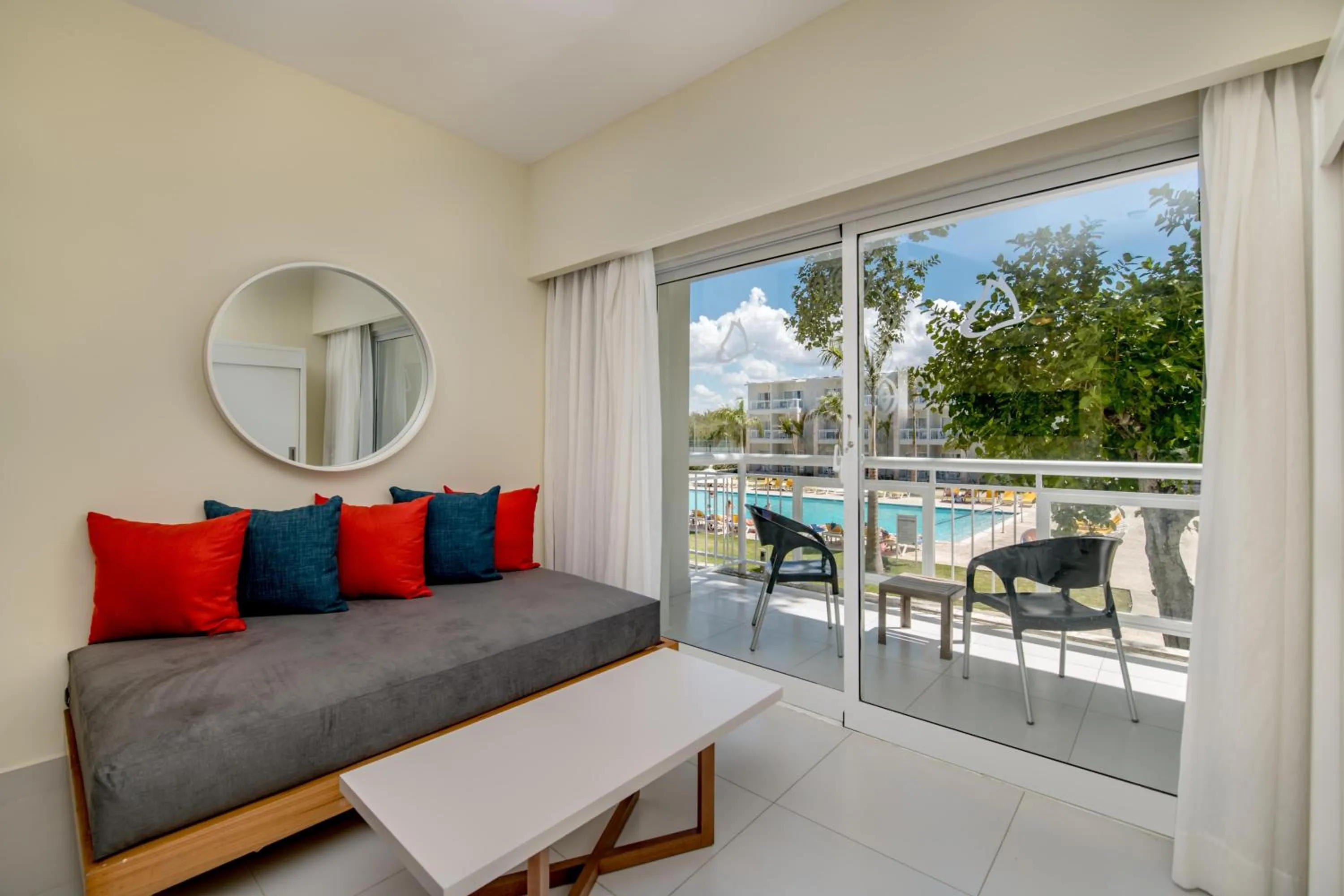 Photo of the whole room in Emotions by Hodelpa - Juan Dolio