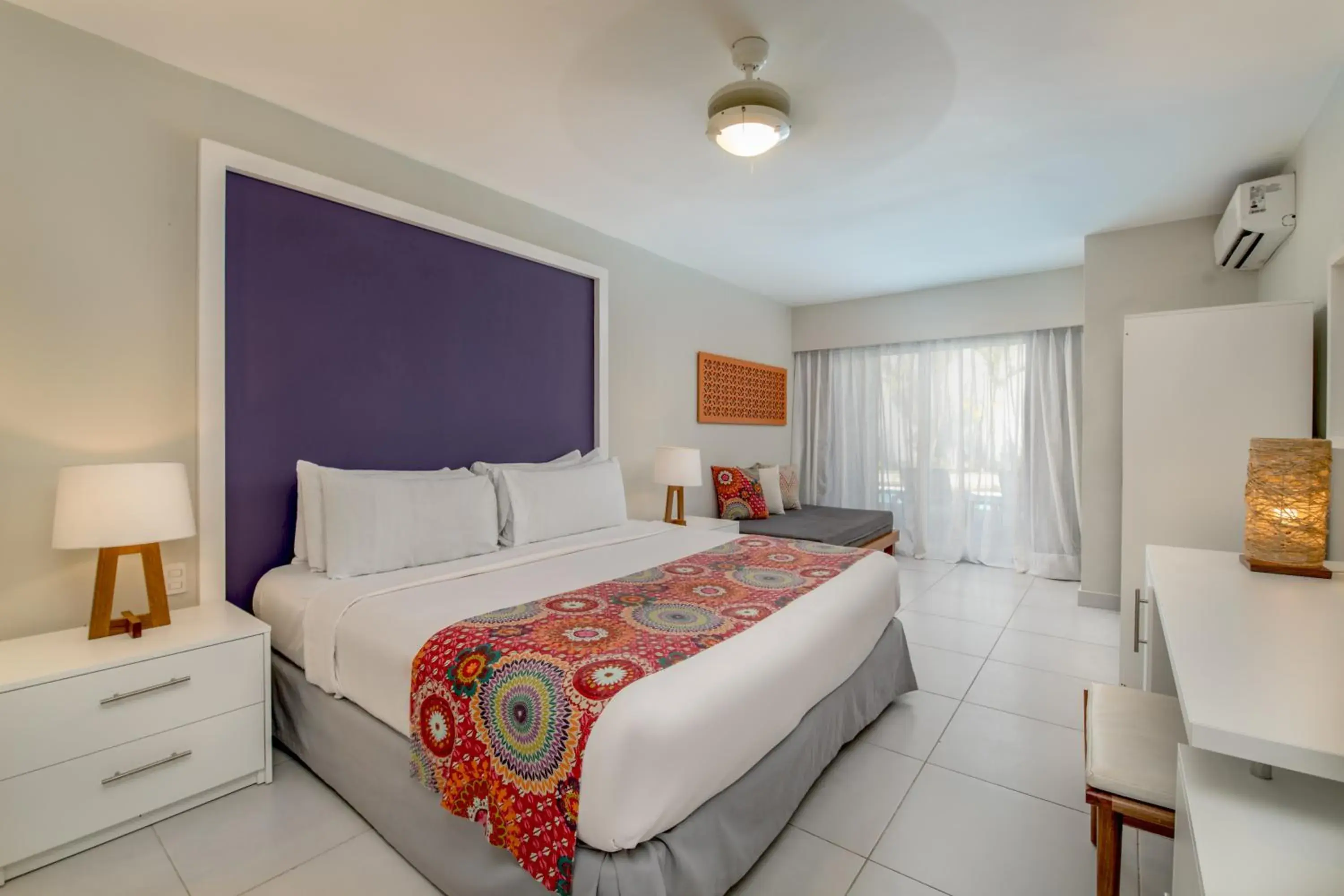 Swim Out in Emotions by Hodelpa - Juan Dolio Swim Out in Emotions by Hodelpa - Juan Dolio