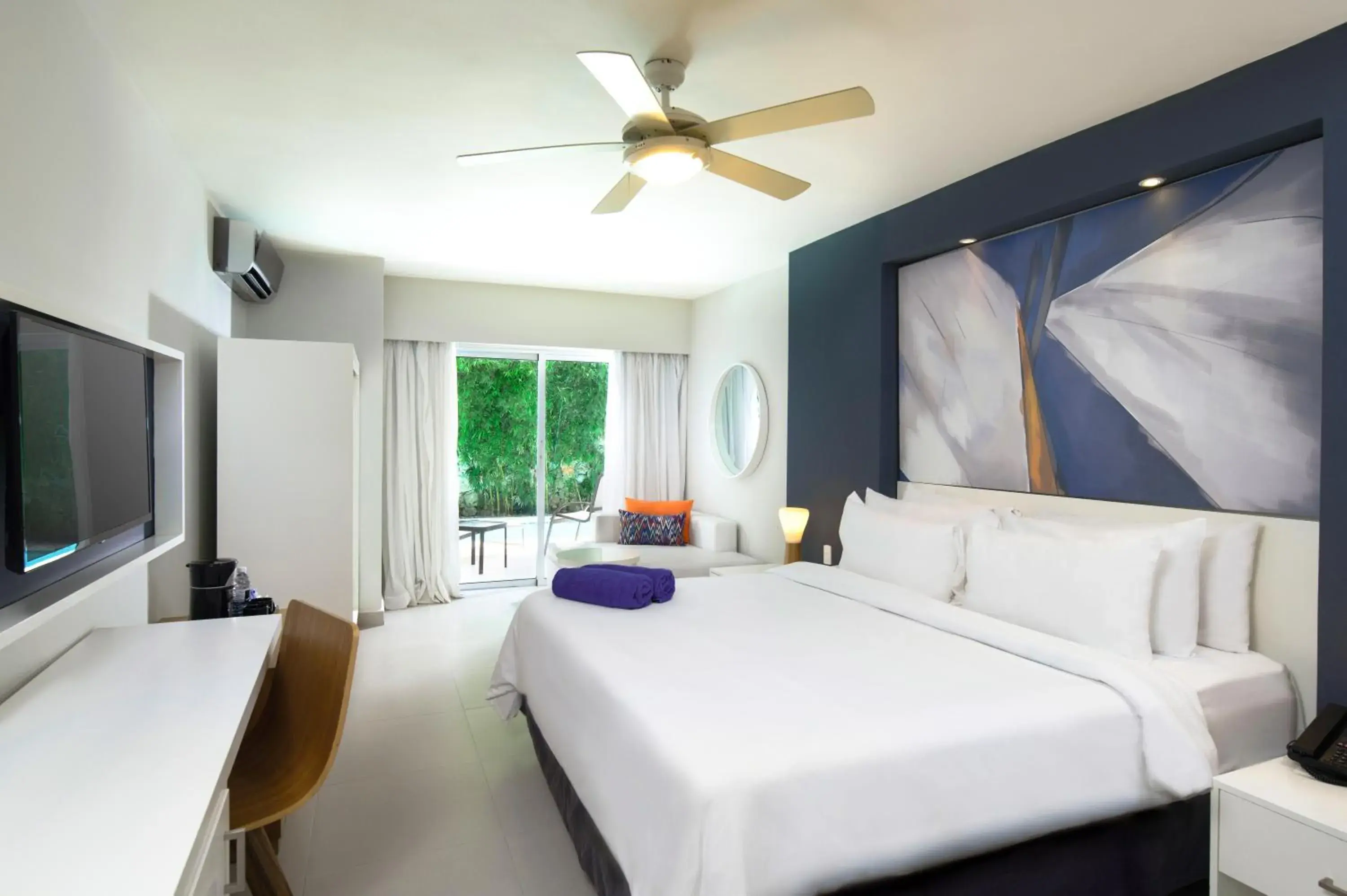 Essentia Swim Out in Emotions by Hodelpa - Juan Dolio Essentia Swim Out in Emotions by Hodelpa - Juan Dolio