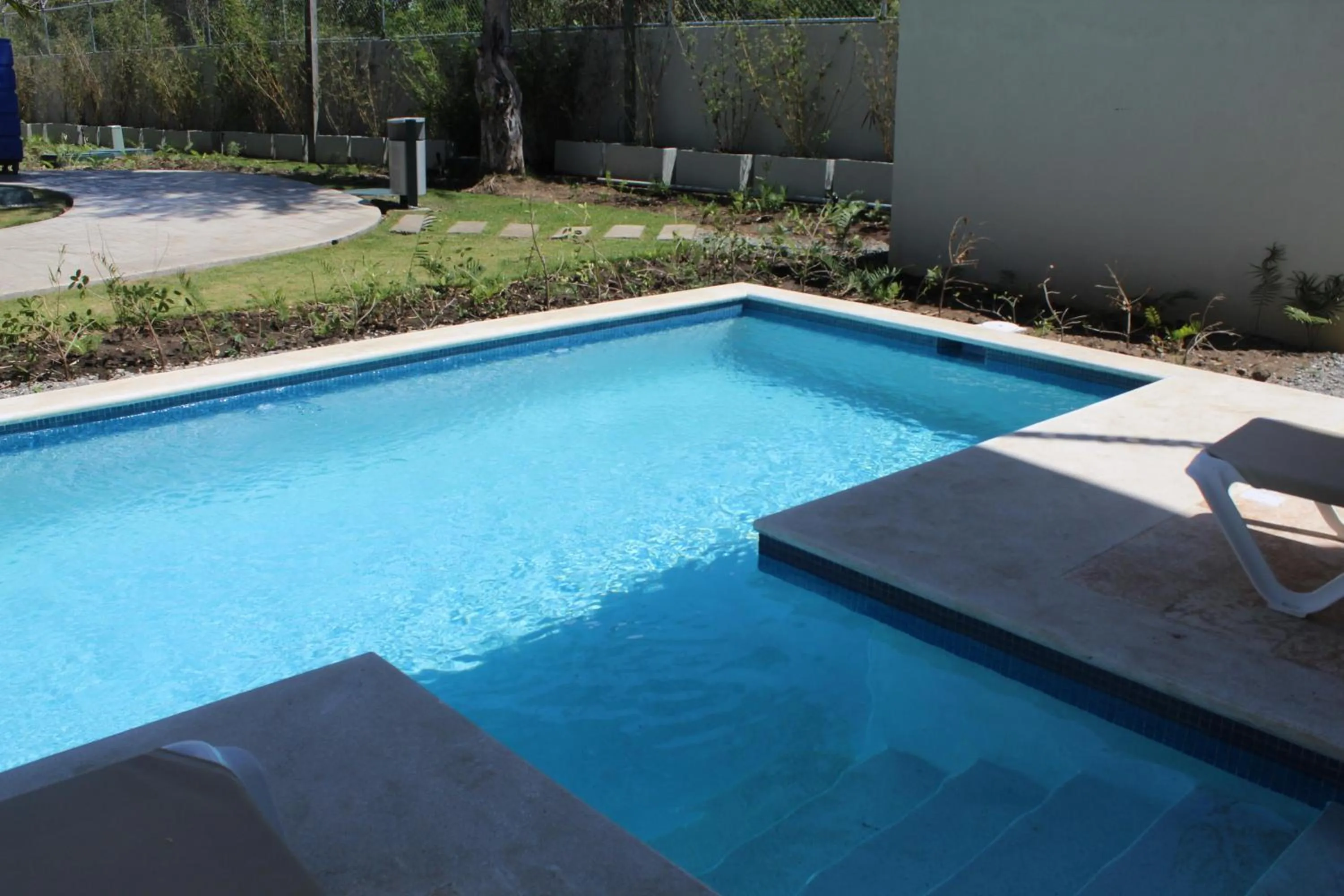 Swimming pool in Emotions by Hodelpa - Juan Dolio