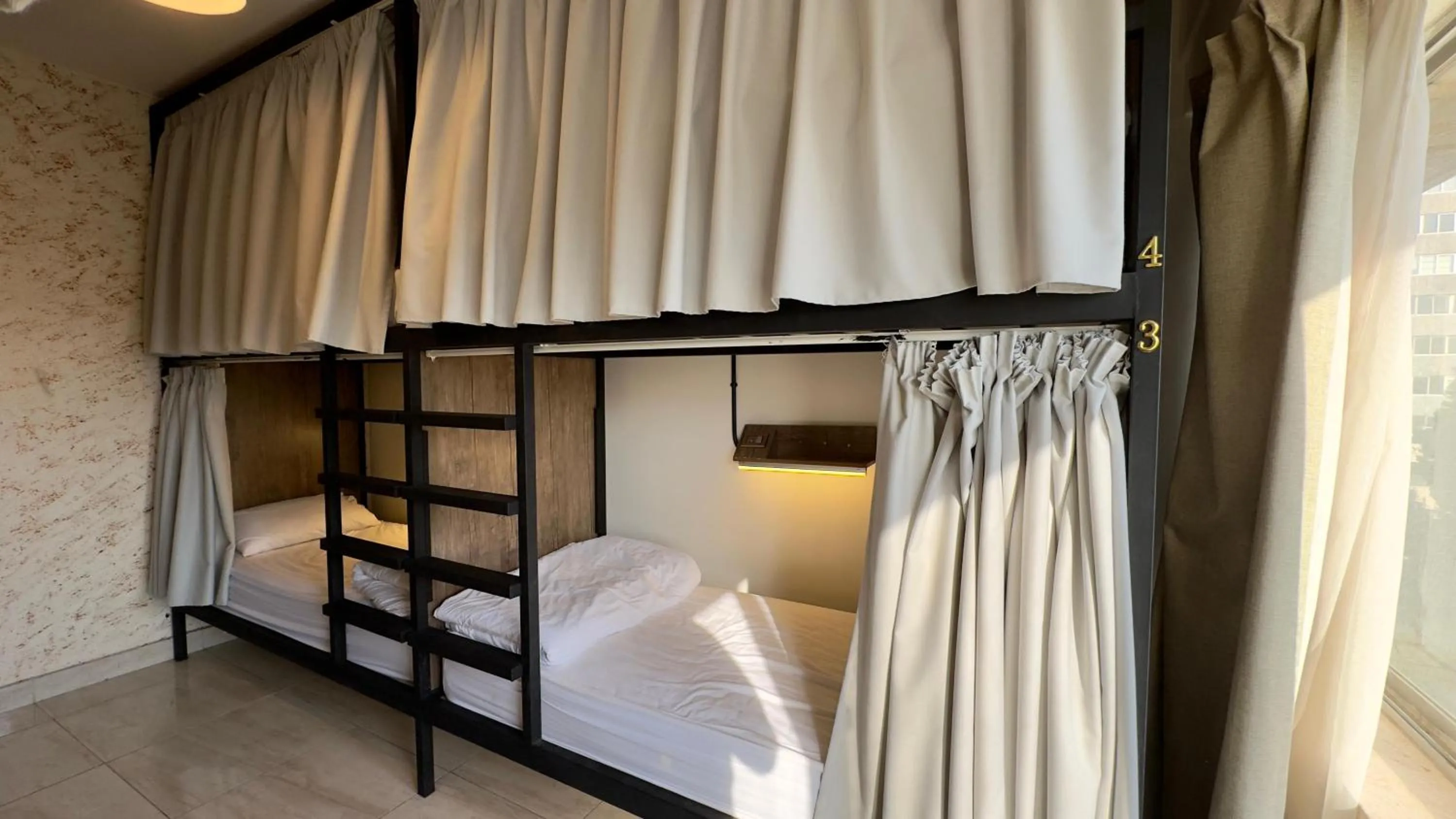 bunk bed, Bed in Antika Amman Hotel