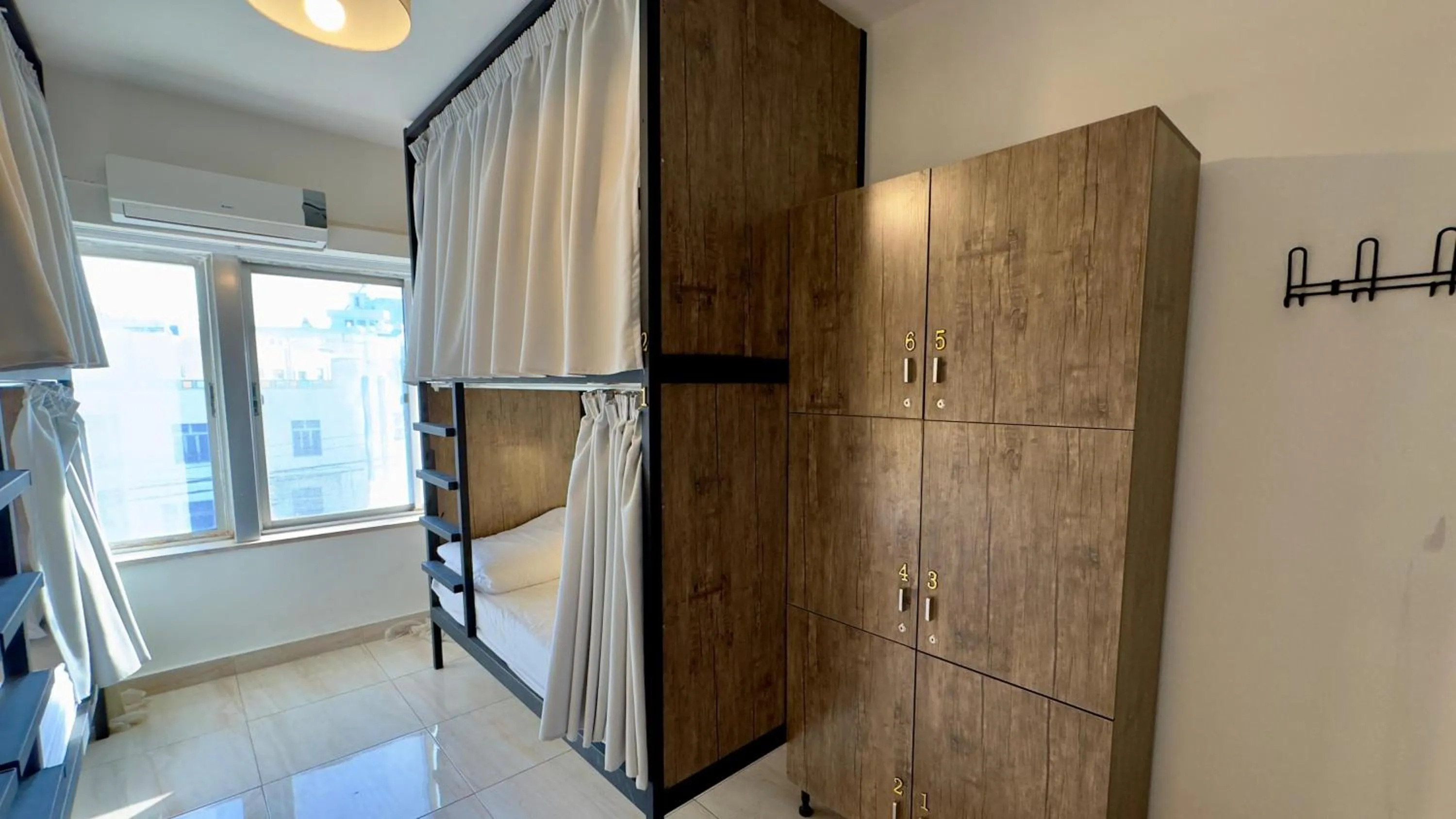 bunk bed in Antika Amman Hotel