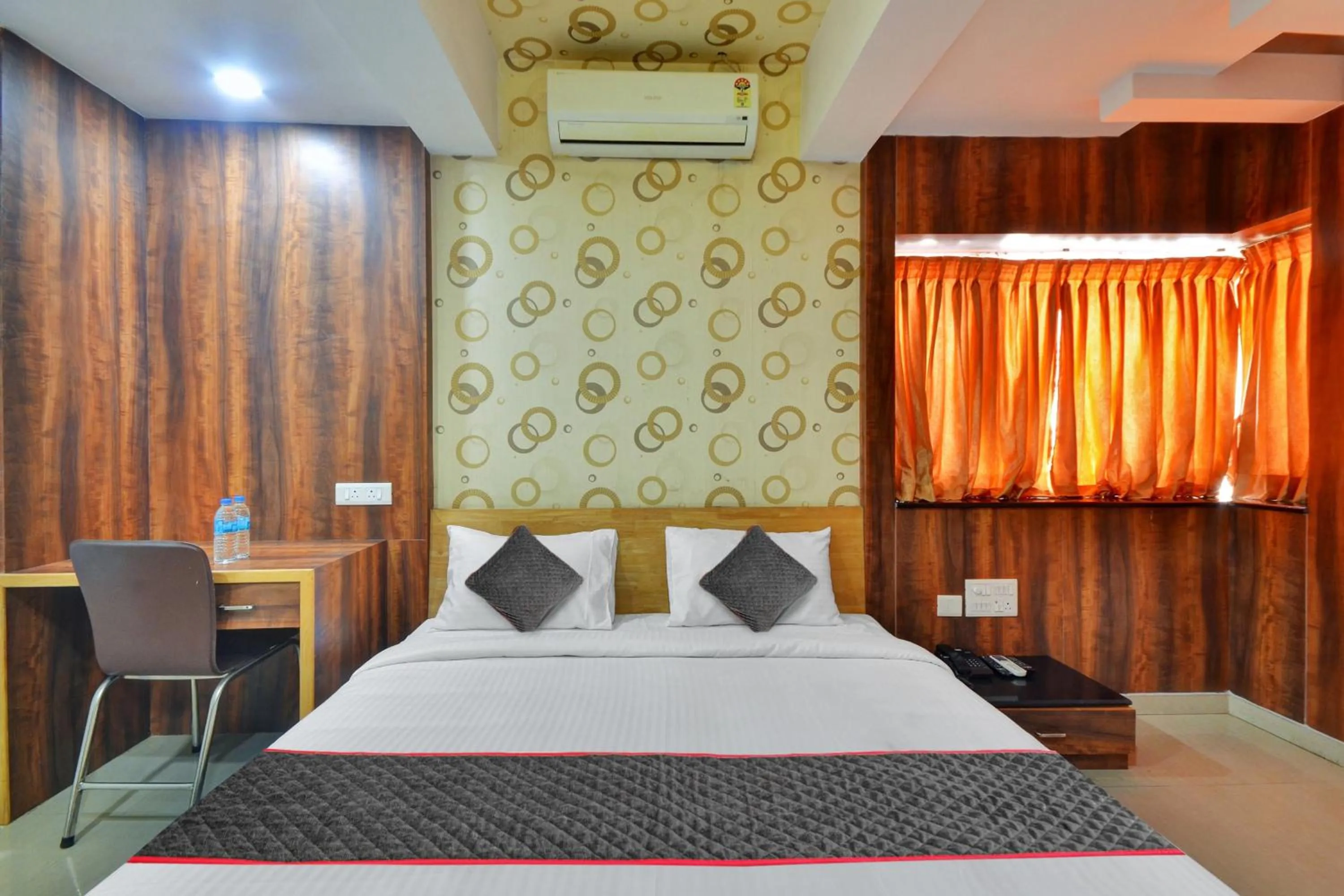 Bedroom, Bed in Townhouse Coastal Grand Hotels and Resorts