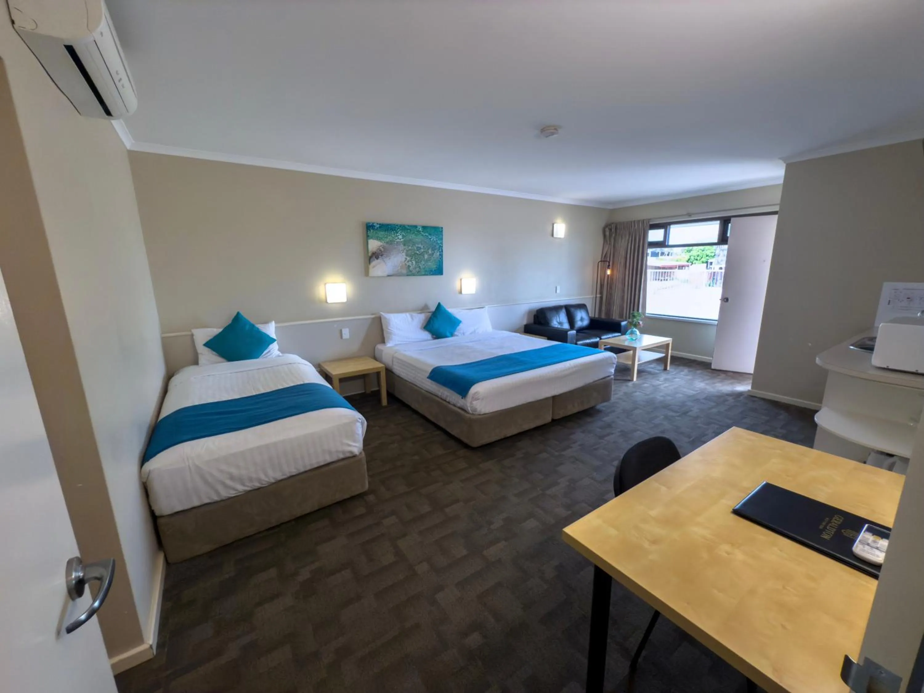 Bedroom, Bed in Geraldton Motor Inn