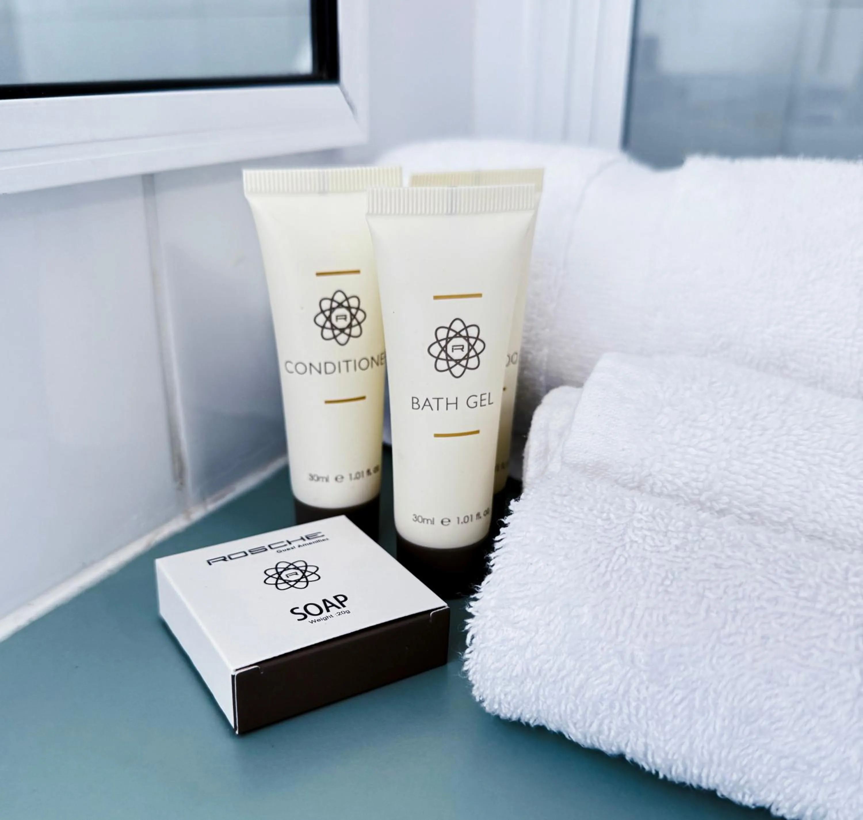 Bathroom, Bed in Geraldton Motor Inn