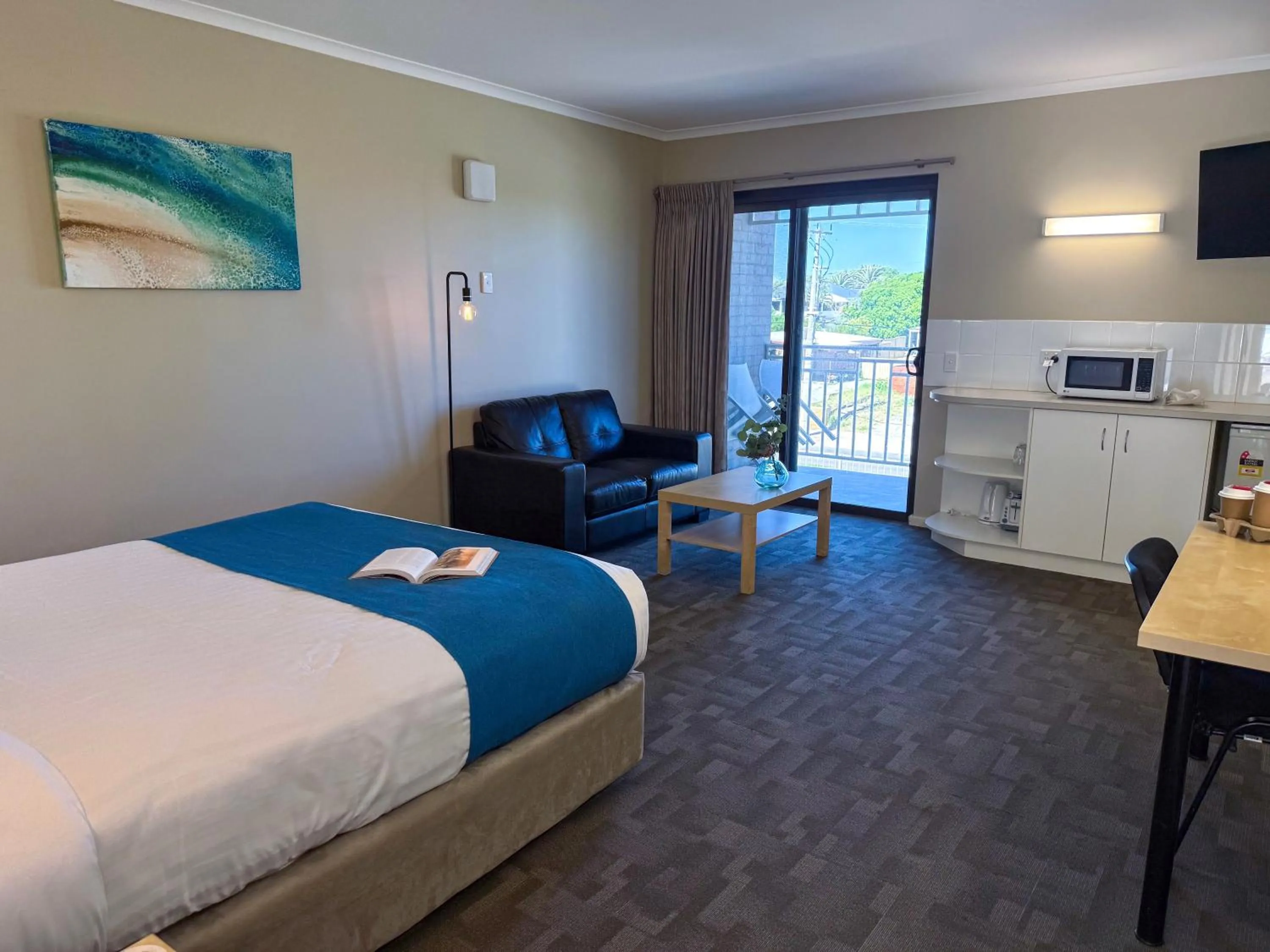 Bedroom, Bed in Geraldton Motor Inn