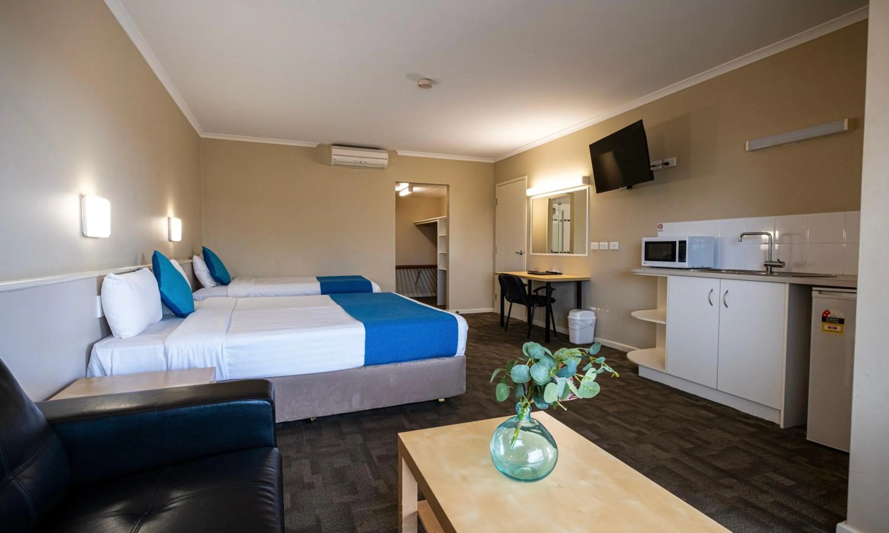 Bedroom, Bed in Geraldton Motor Inn
