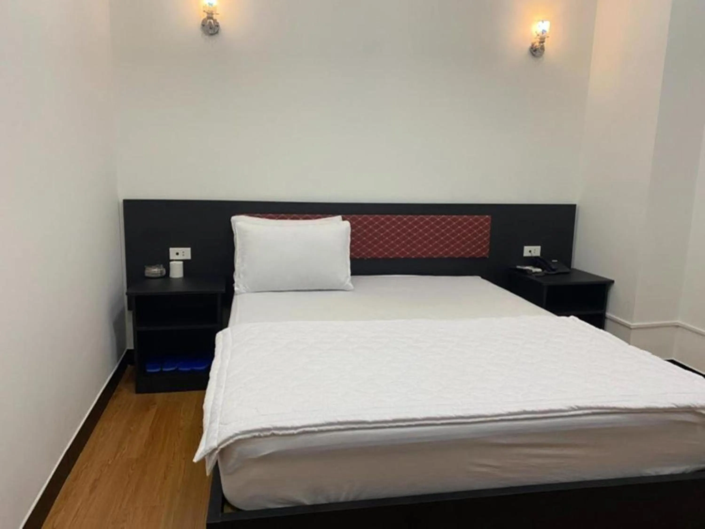 Bed in Minh Hà Hotel Hồ Chí Minh