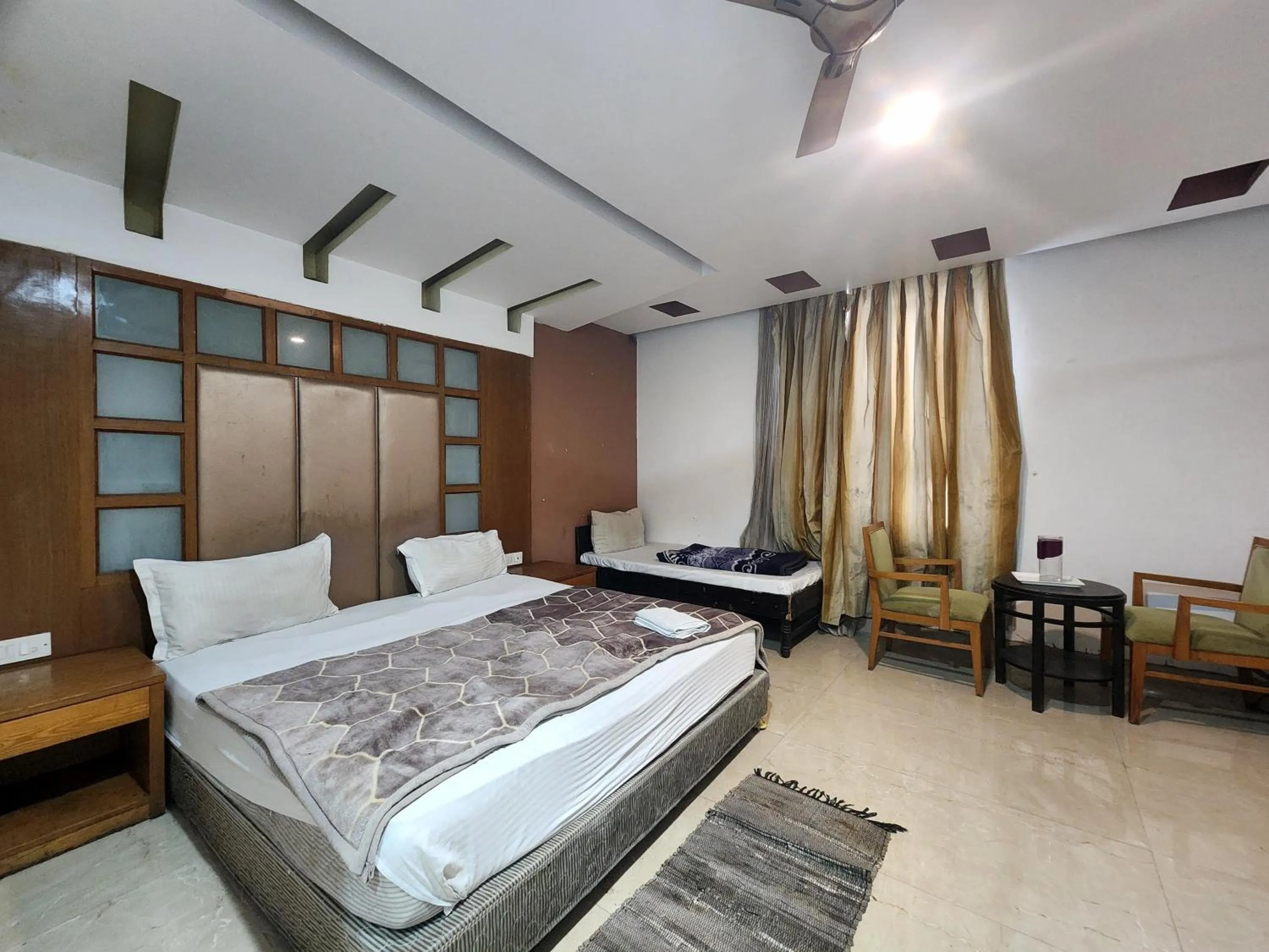 Bedroom, Bed in Hotel Florence Legacy