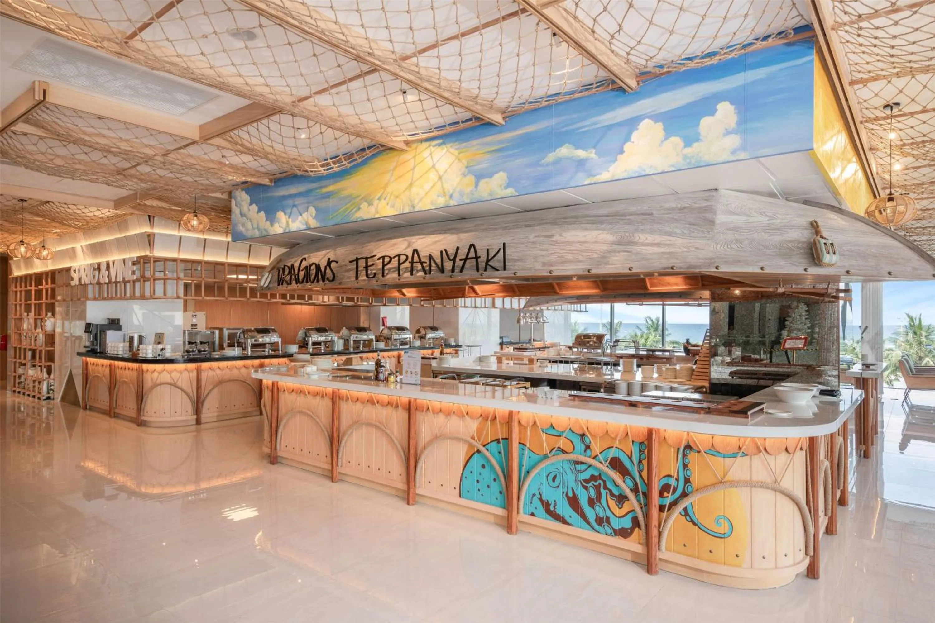 Restaurant/places to eat in Wyndham Soleil Danang - Free Two ways Airport Transport