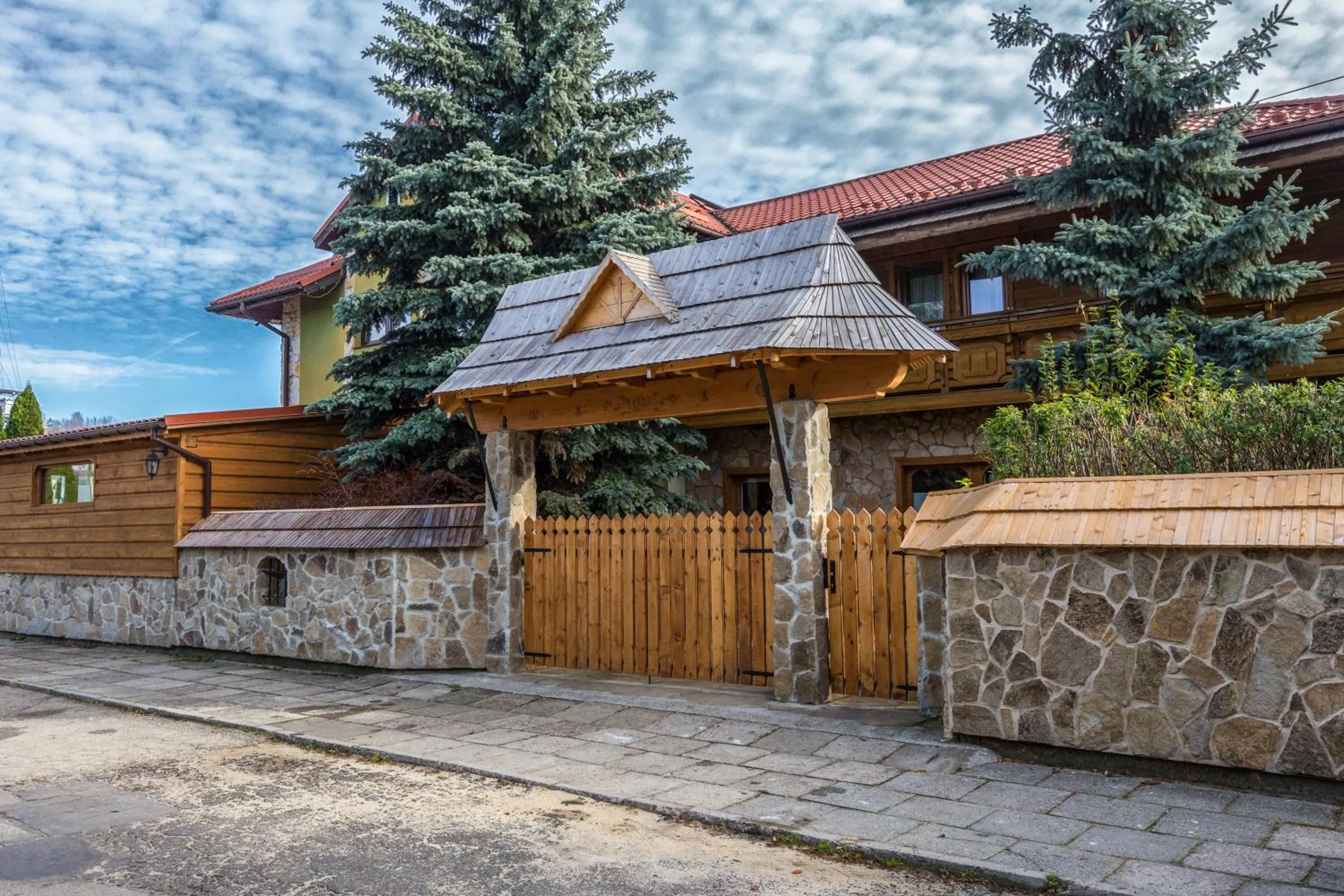 Facade/entrance in Zajazd Beskidy