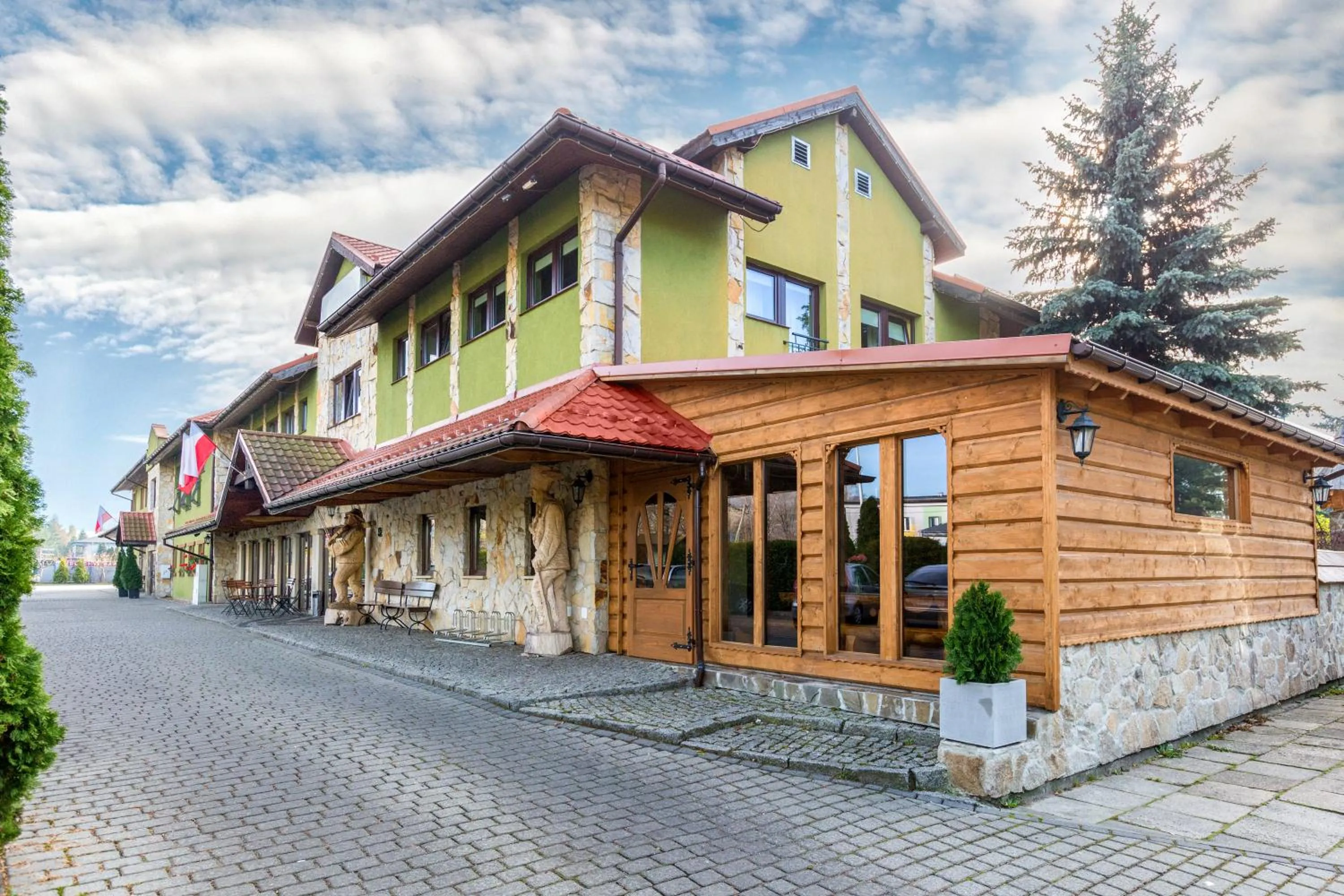 Facade/entrance in Zajazd Beskidy