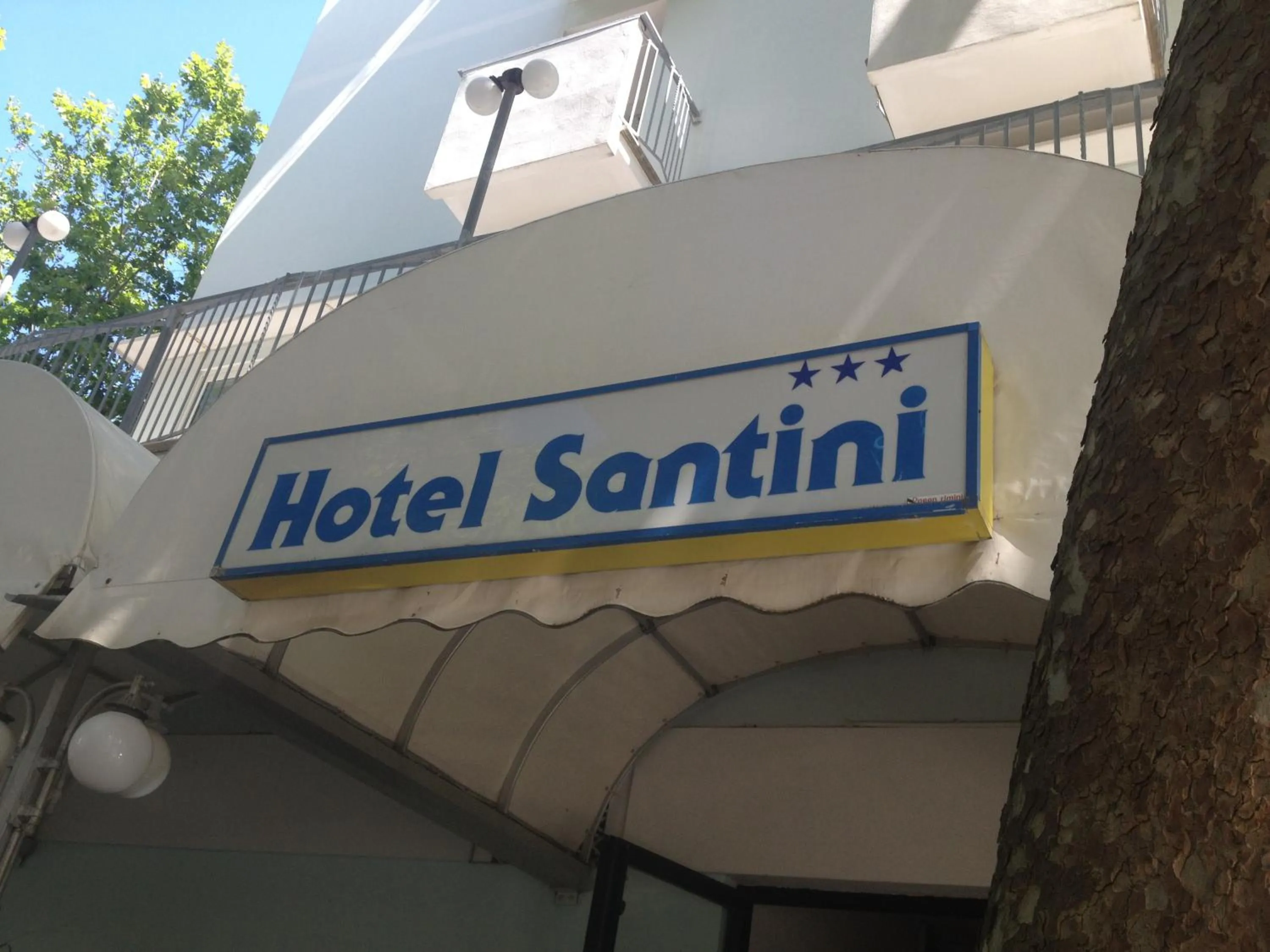 Facade/entrance in Hotel Santini