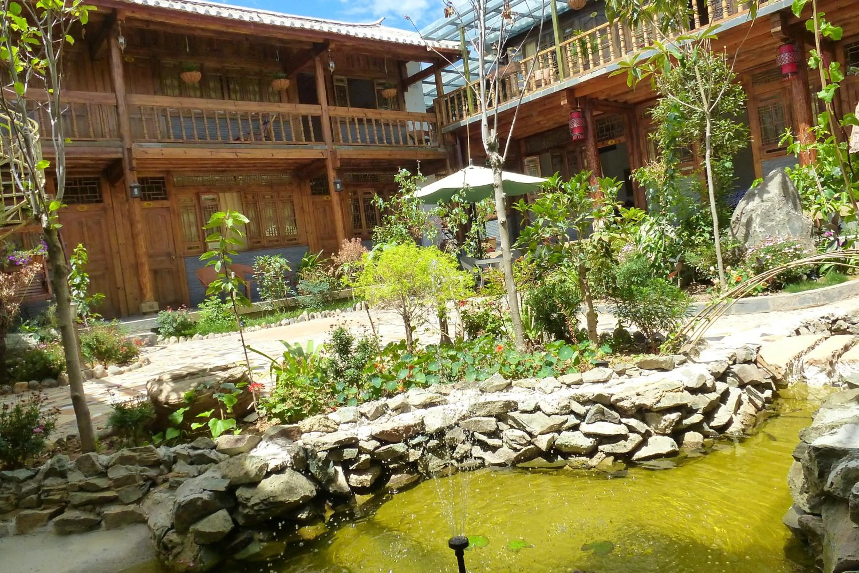 Garden in Tourist Courtyard Hotel