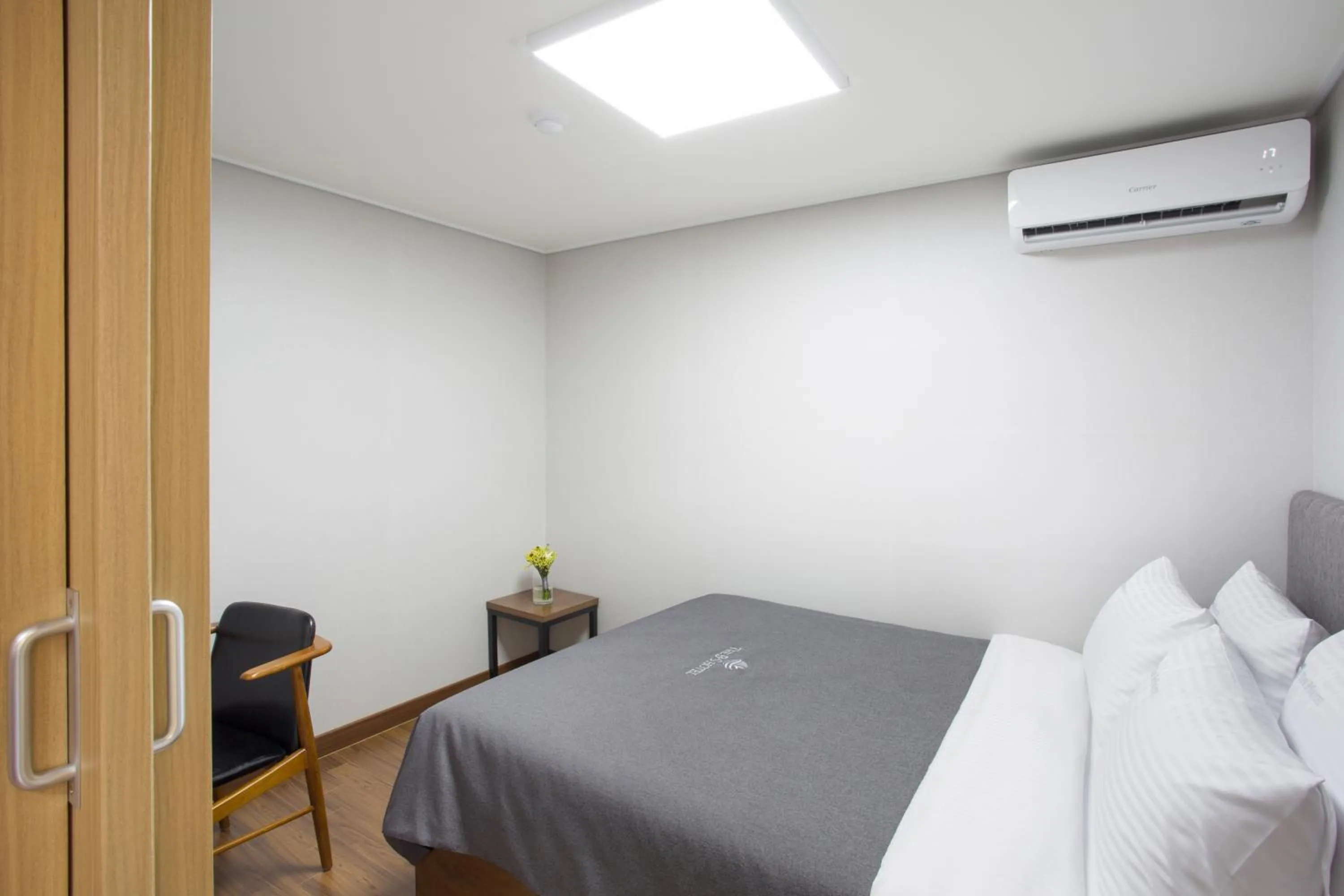 Decorative detail, Bed in The BS Hotel Busan Station