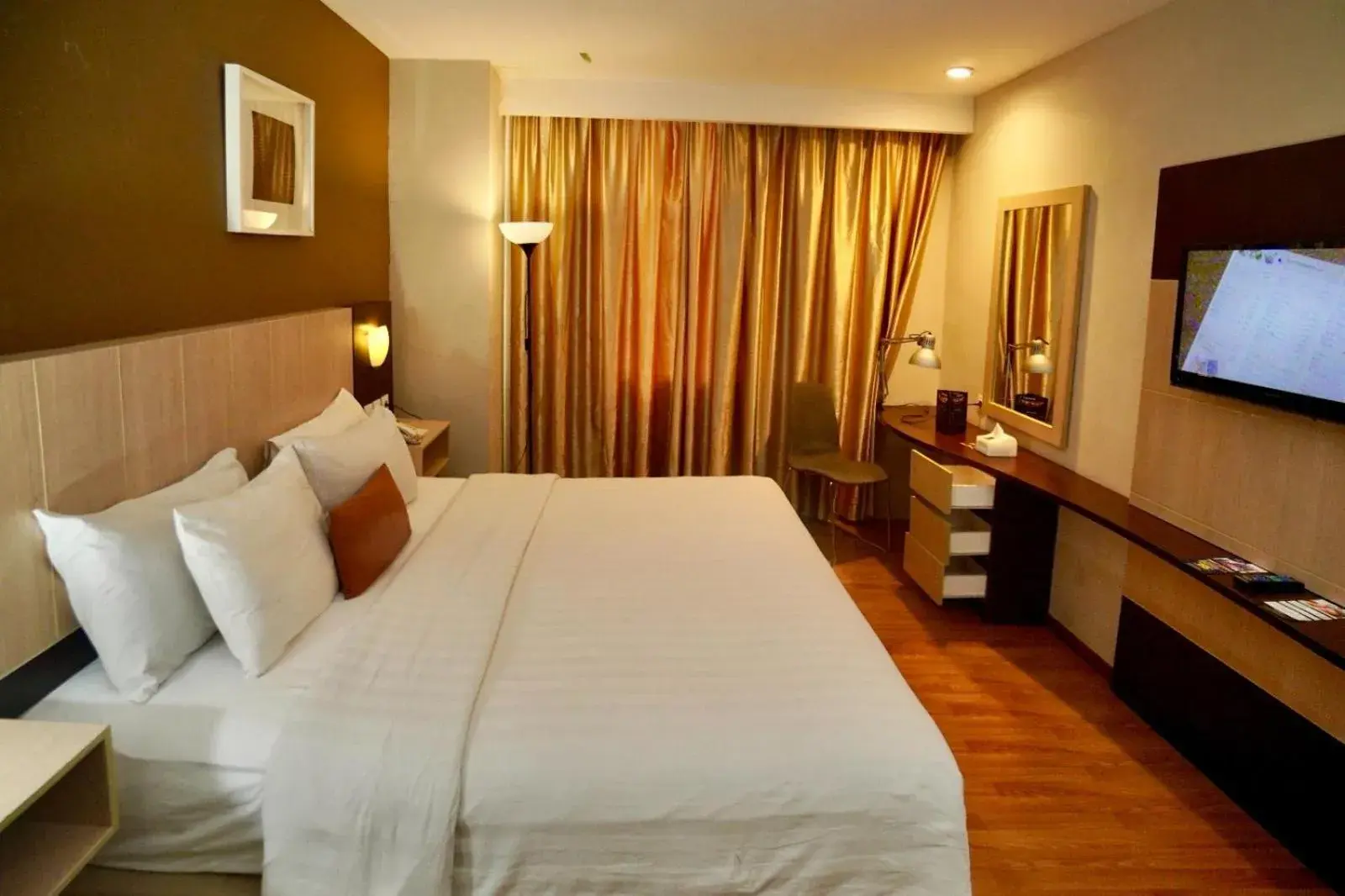 Deluxe Double Room in De Laxston Hotel Yogyakarta, Azana Hotels Collection Deluxe Double Room in De Laxston Hotel Yogyakarta, Azana Hotels Collection