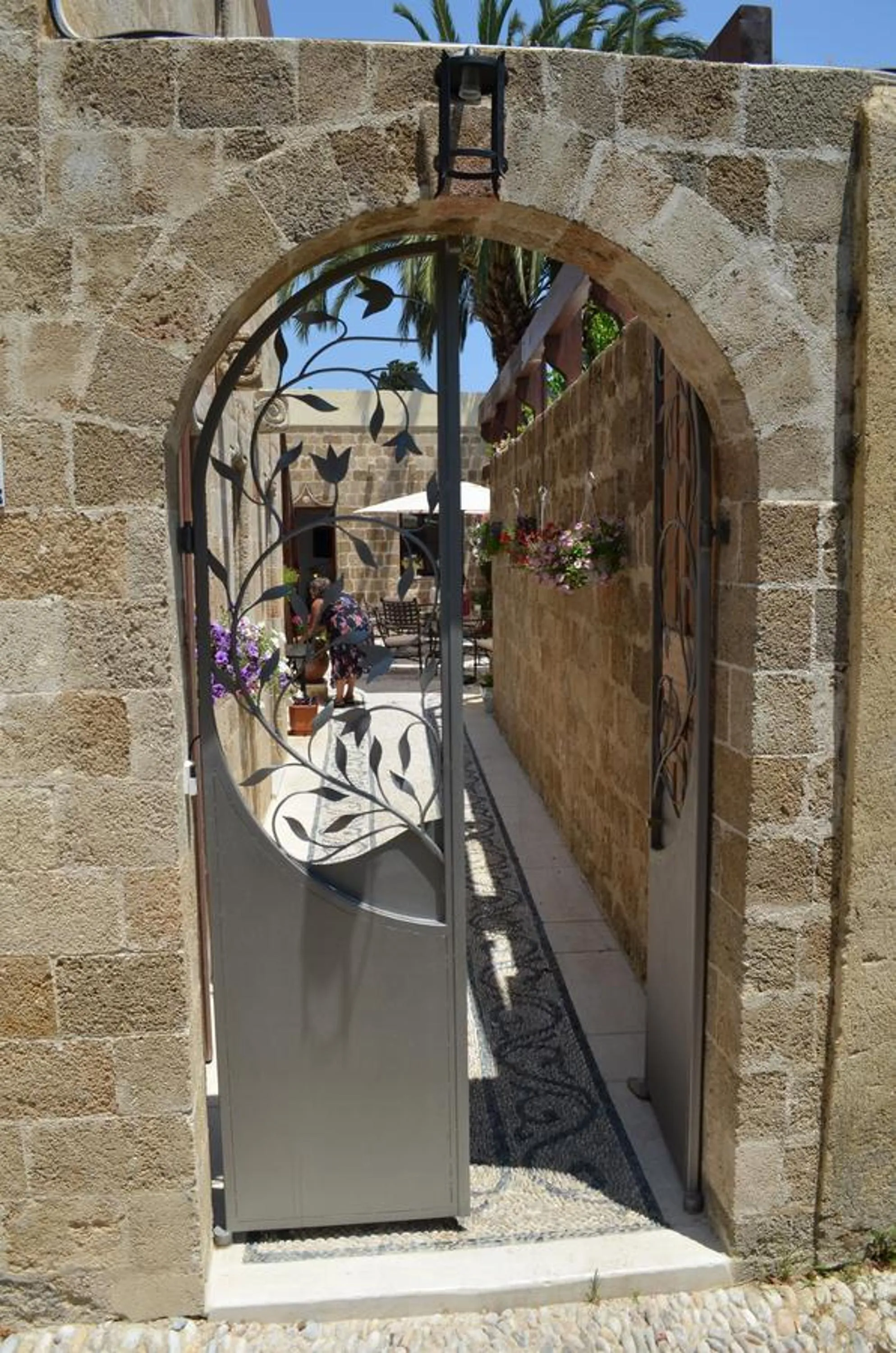 Facade/entrance in Hotel Ellique