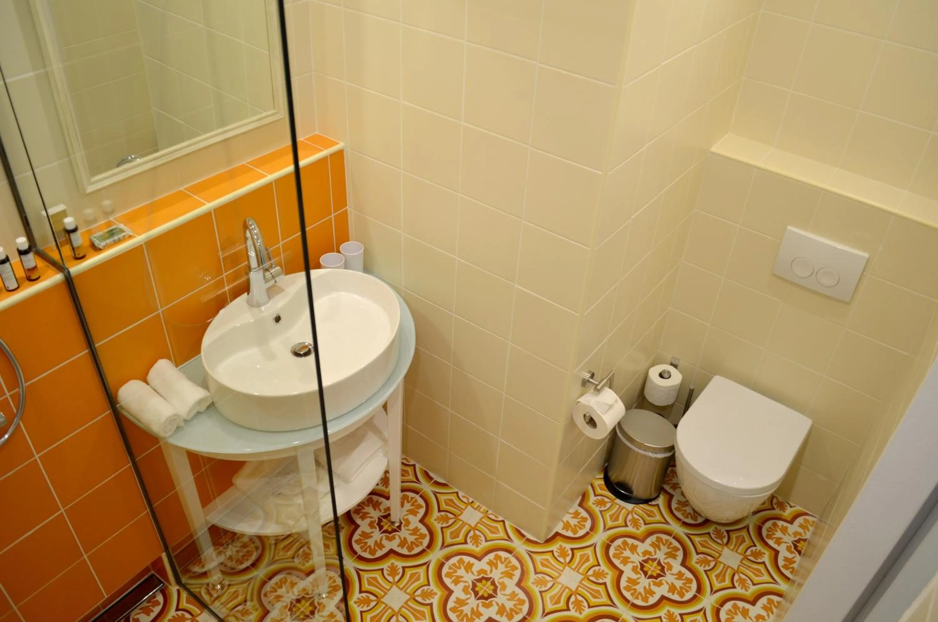 Bathroom in Hotel Ellique