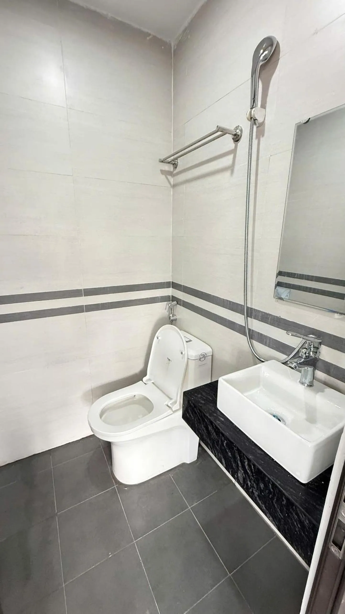 Era Apartment 491 De La Thanh