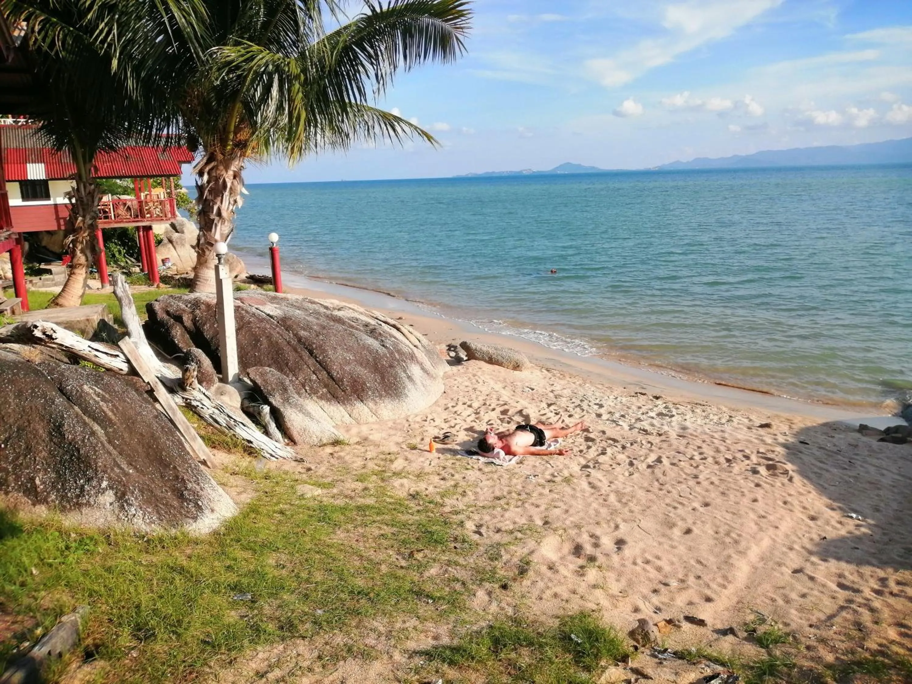 Beach in Golden Beach Resort Koh Phangan