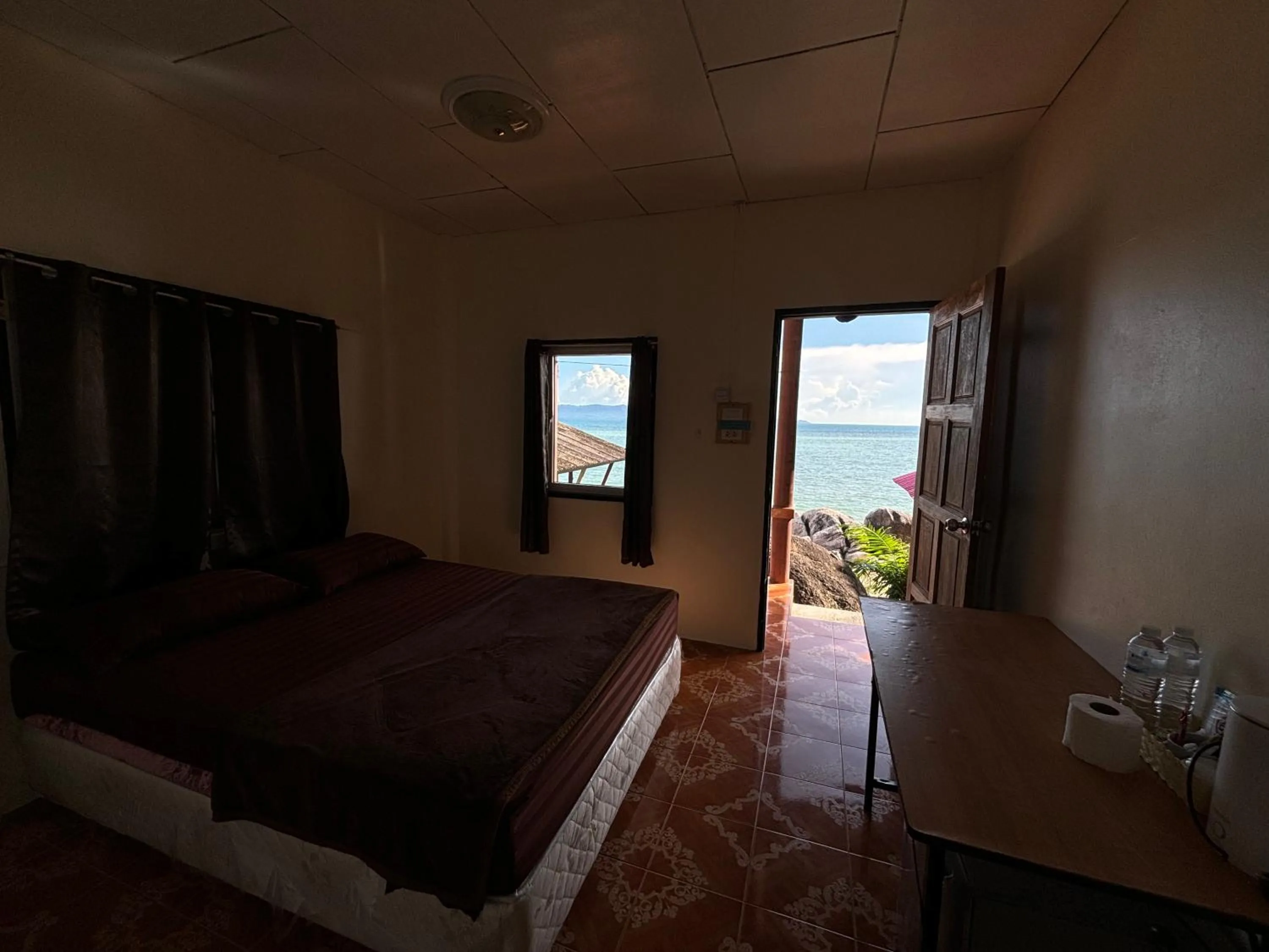 Bedroom, Bed in Golden Beach Resort Koh Phangan