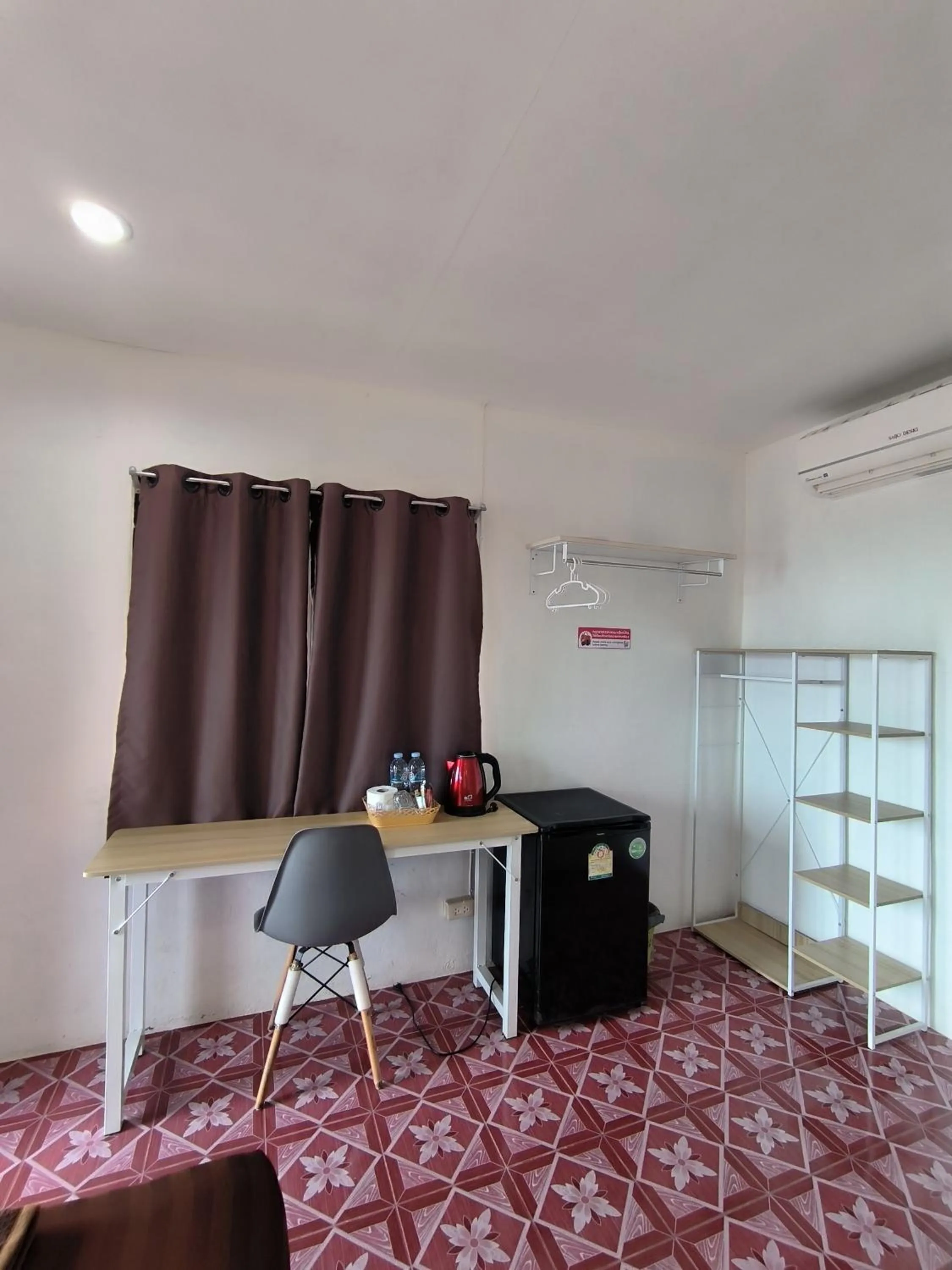 Bed in Golden Beach Resort Koh Phangan