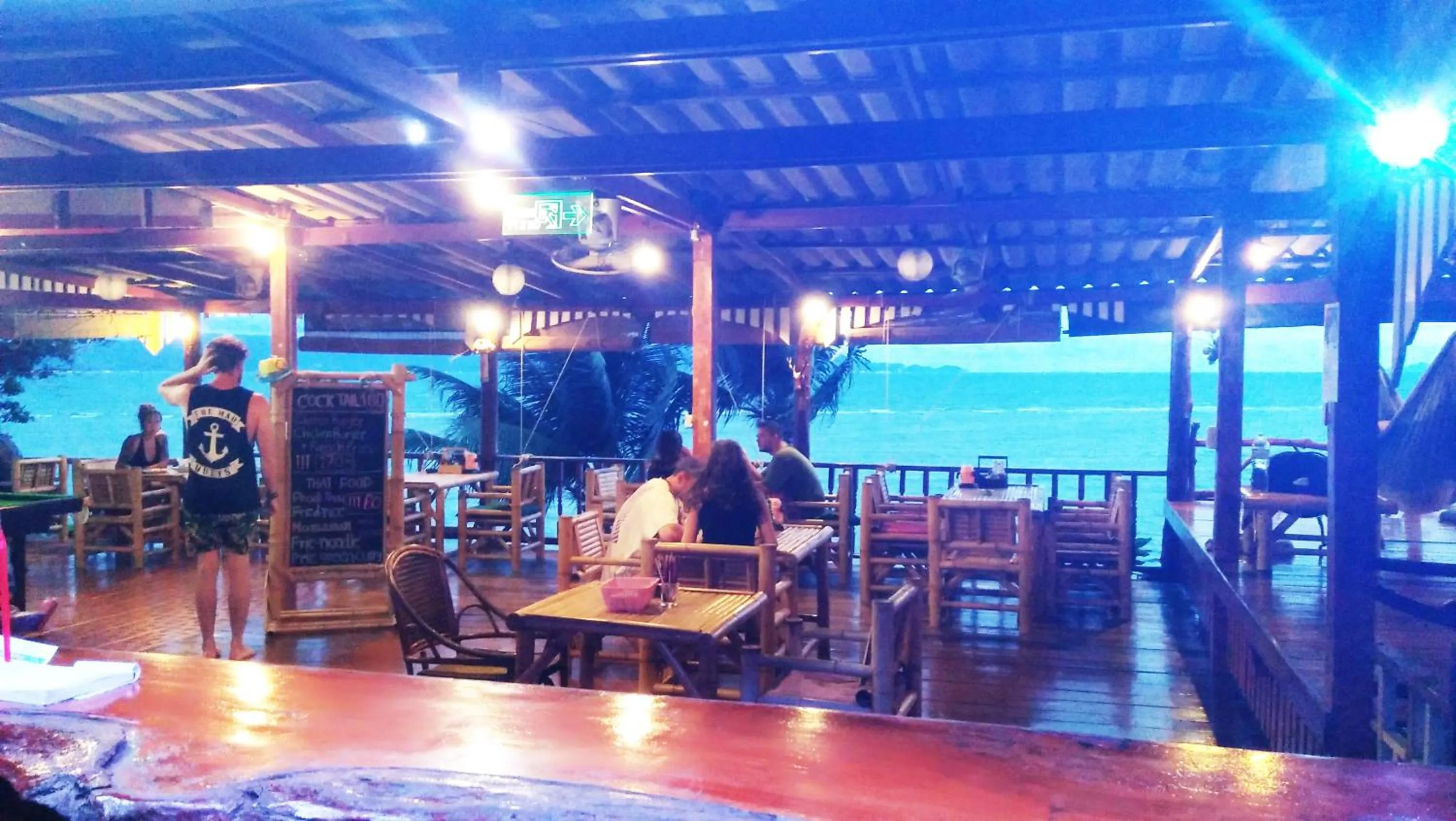 Restaurant/places to eat in Golden Beach Resort Koh Phangan