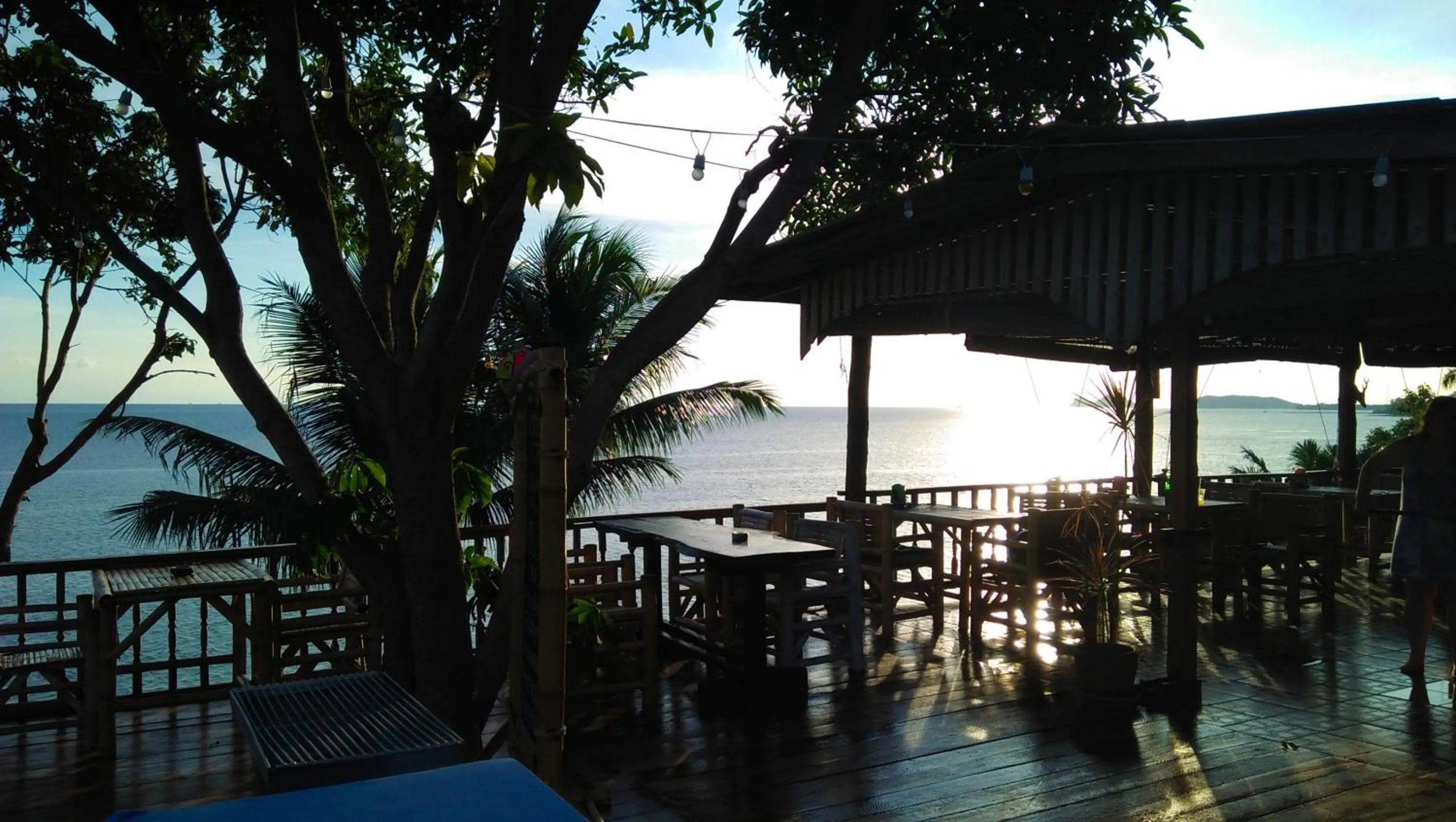 Restaurant/places to eat in Golden Beach Resort Koh Phangan
