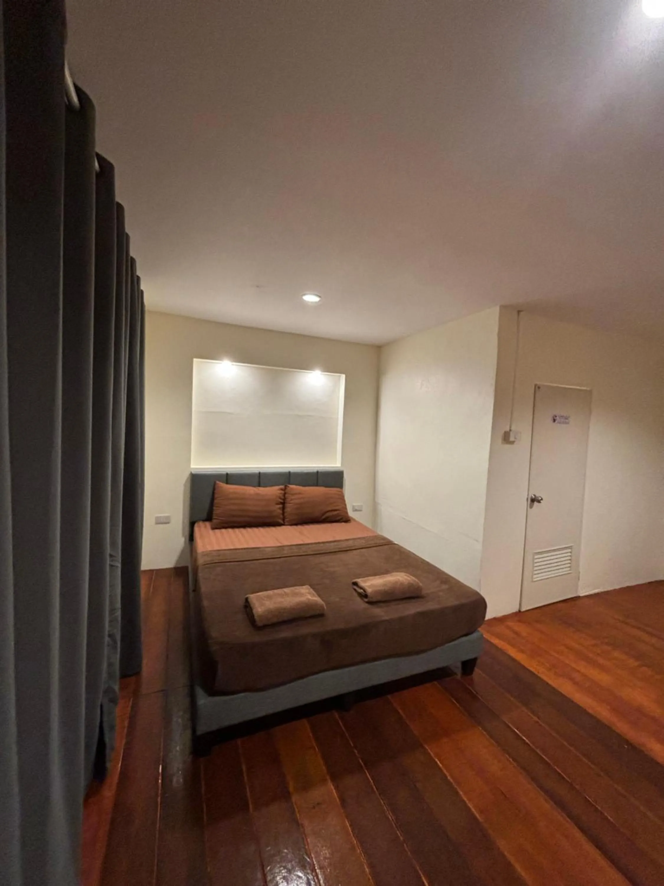 Bedroom, Bed in Golden Beach Resort Koh Phangan