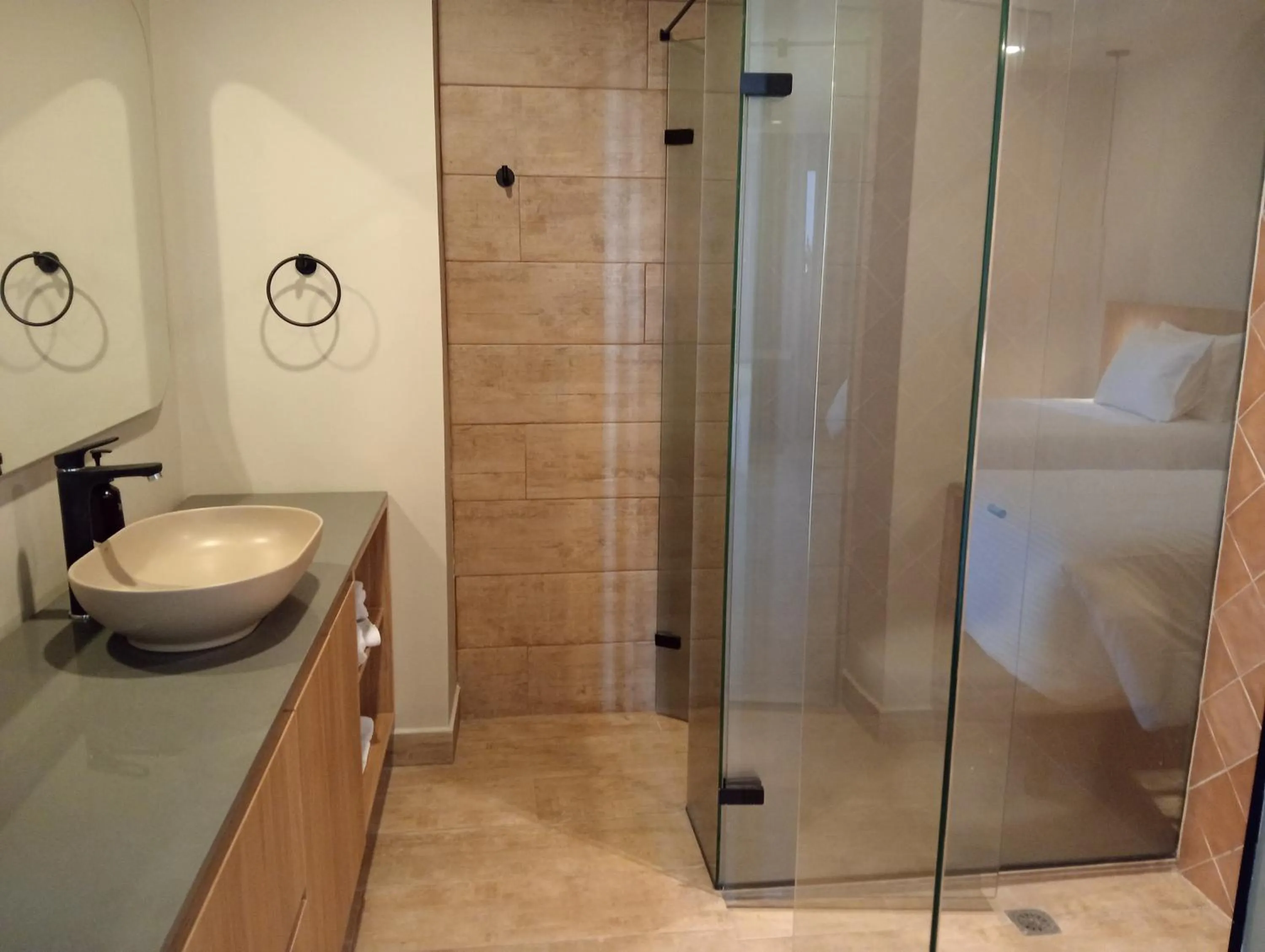 Shower in Hotel Rulay Medellin