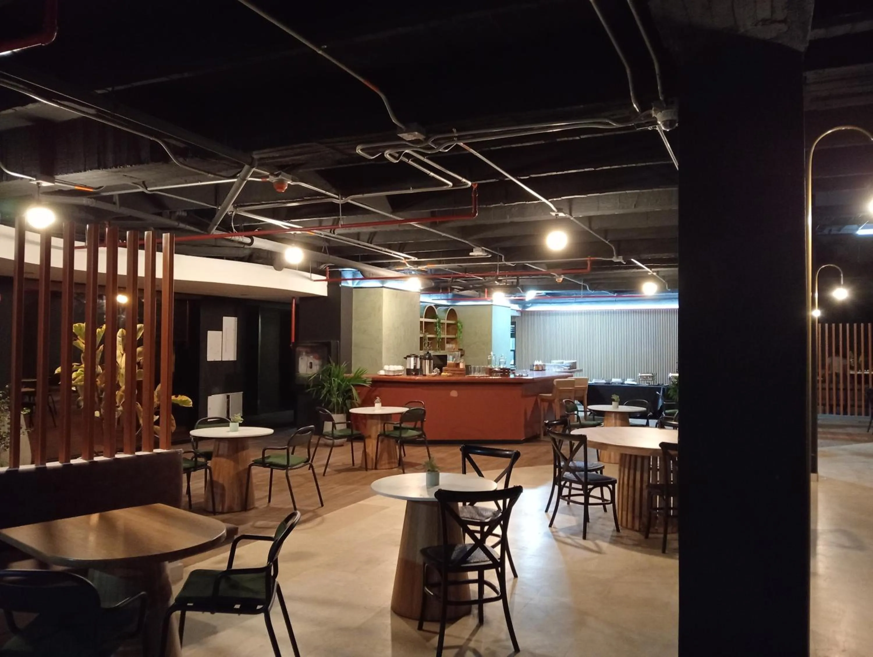 Restaurant/places to eat in Hotel Rulay Medellin