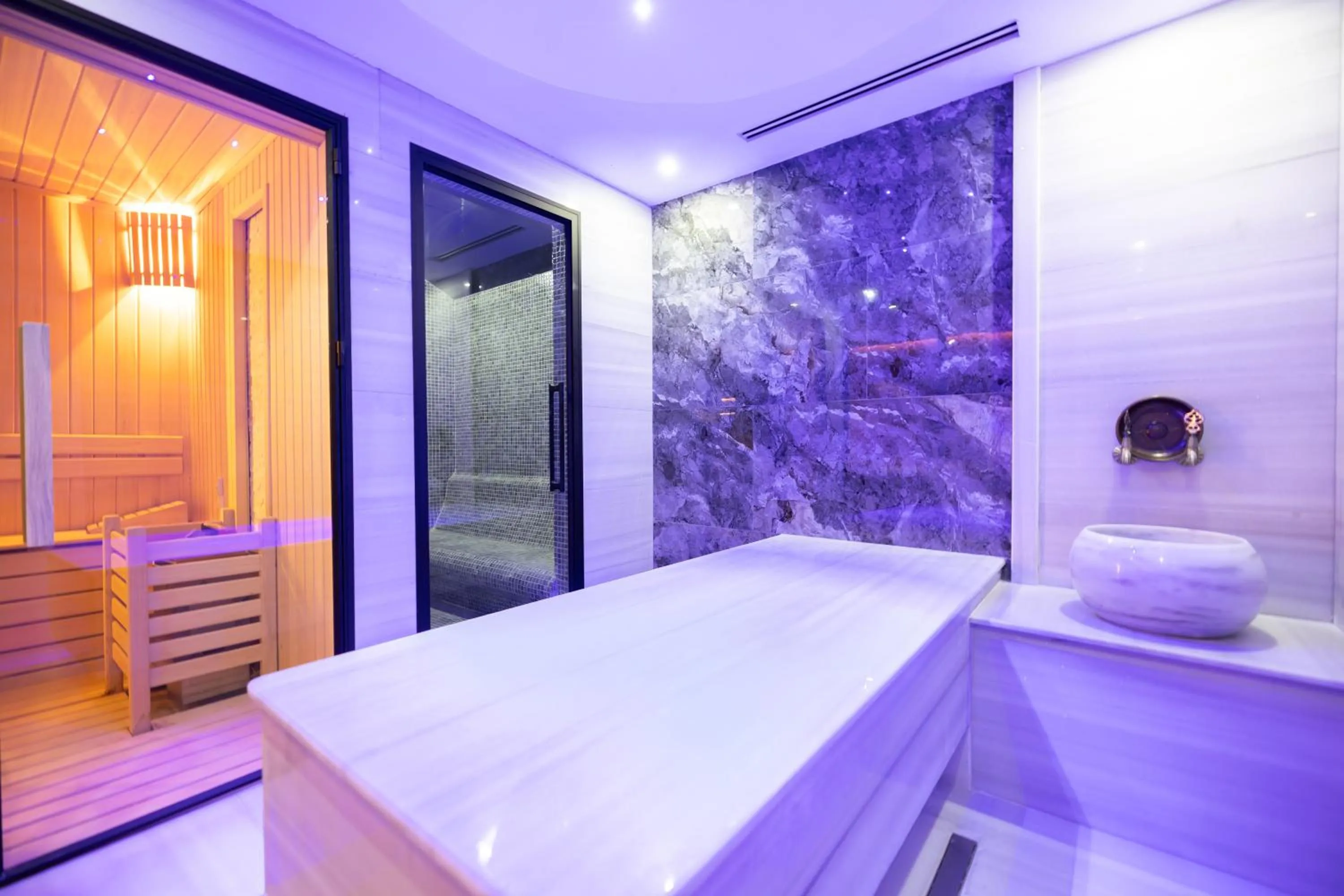 Spa and wellness centre/facilities, Bed in Qlusive Hotel