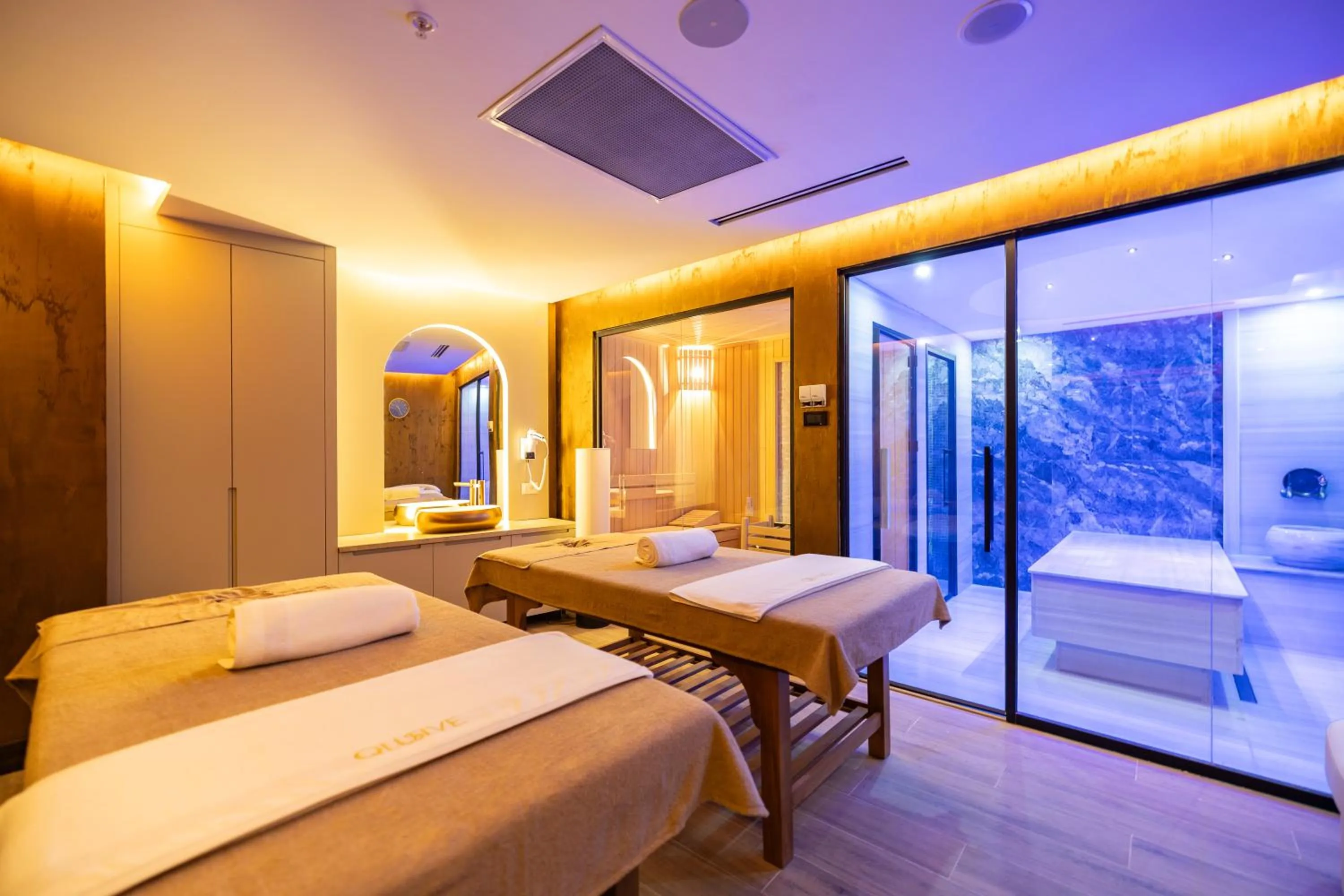 Spa and wellness centre/facilities, Bed in Qlusive Hotel