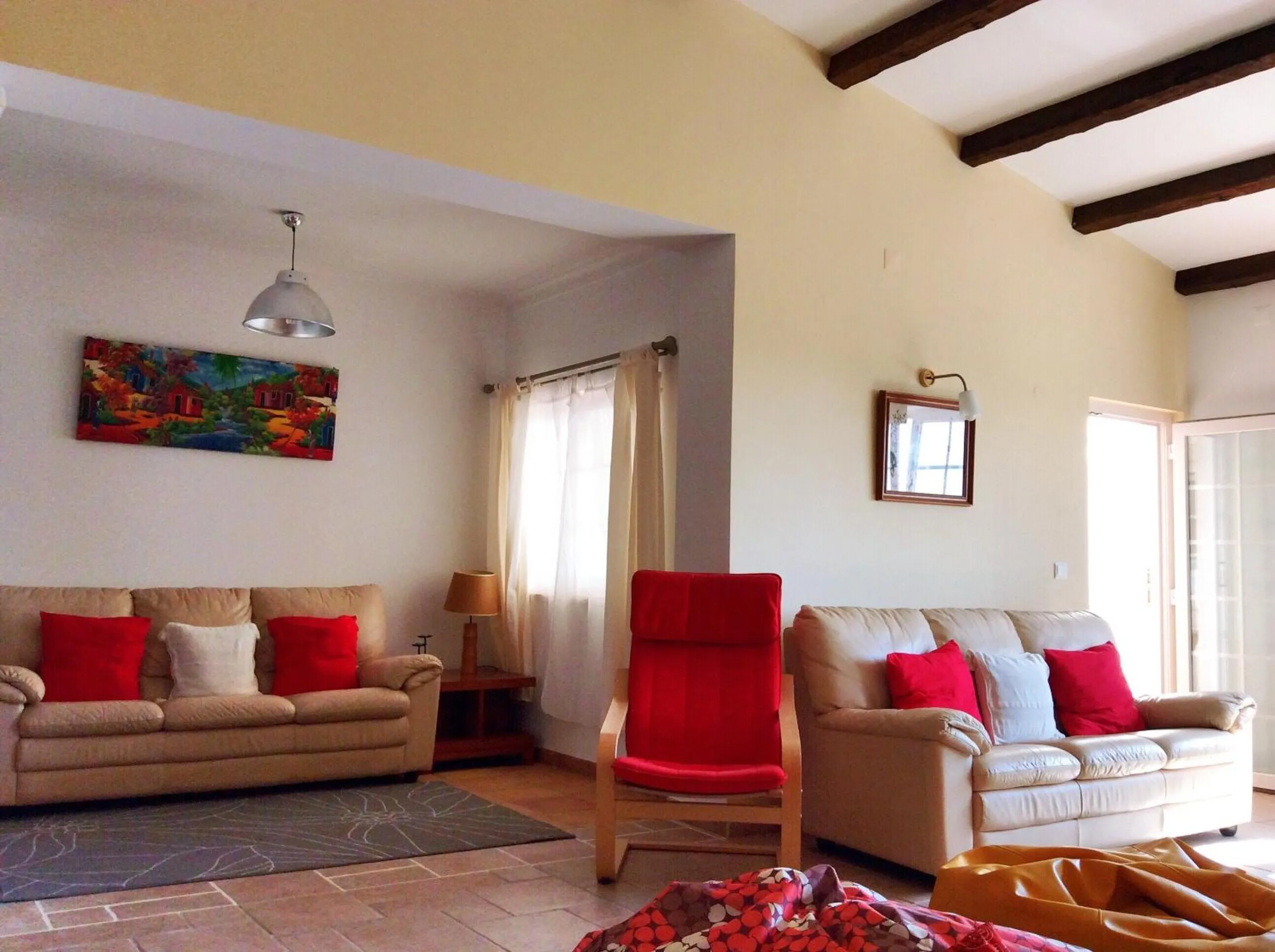 Communal lounge/ TV room in FreeSurfCamp