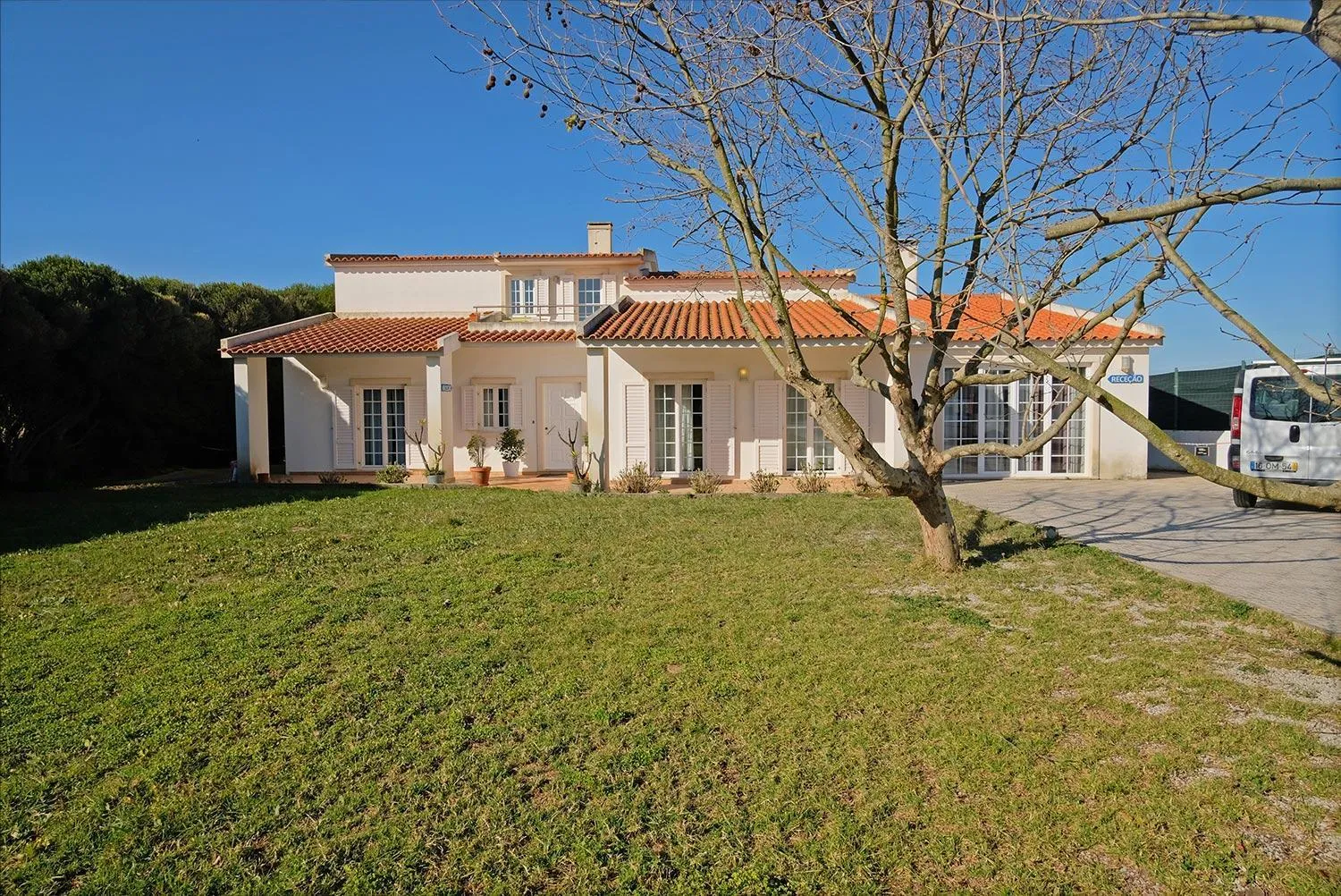 Facade/entrance in FreeSurfCamp