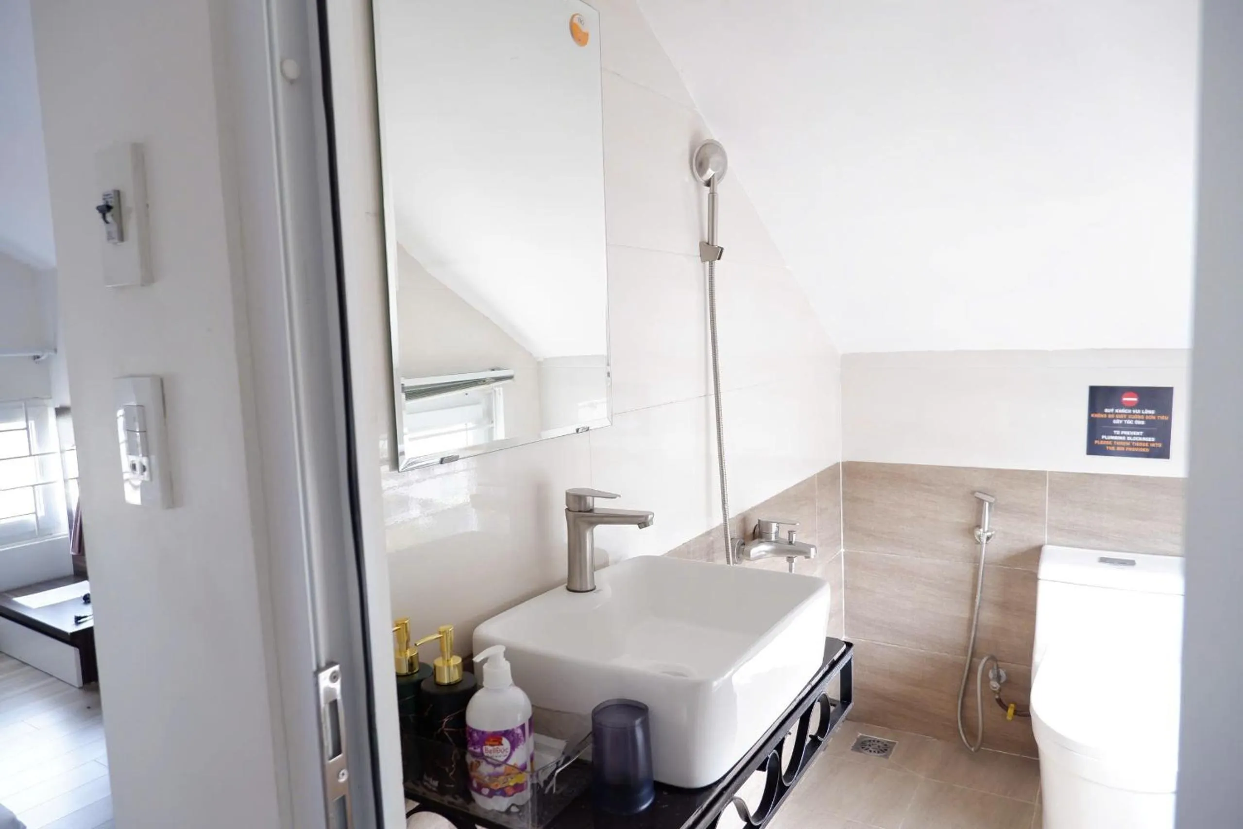 Toilet in An Nam Paradise Dalat