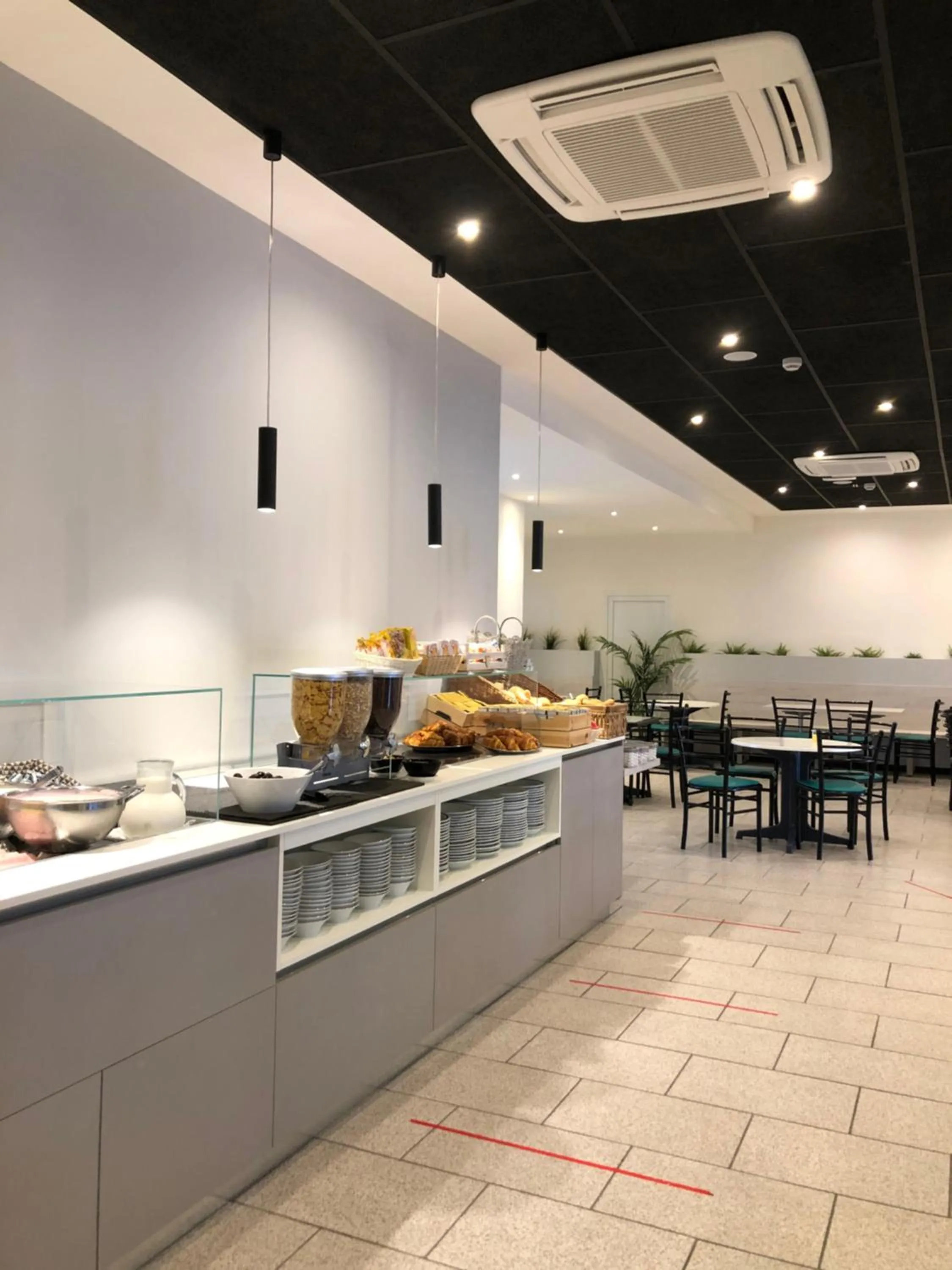 Restaurant/places to eat in Hotel ALDEBARAN