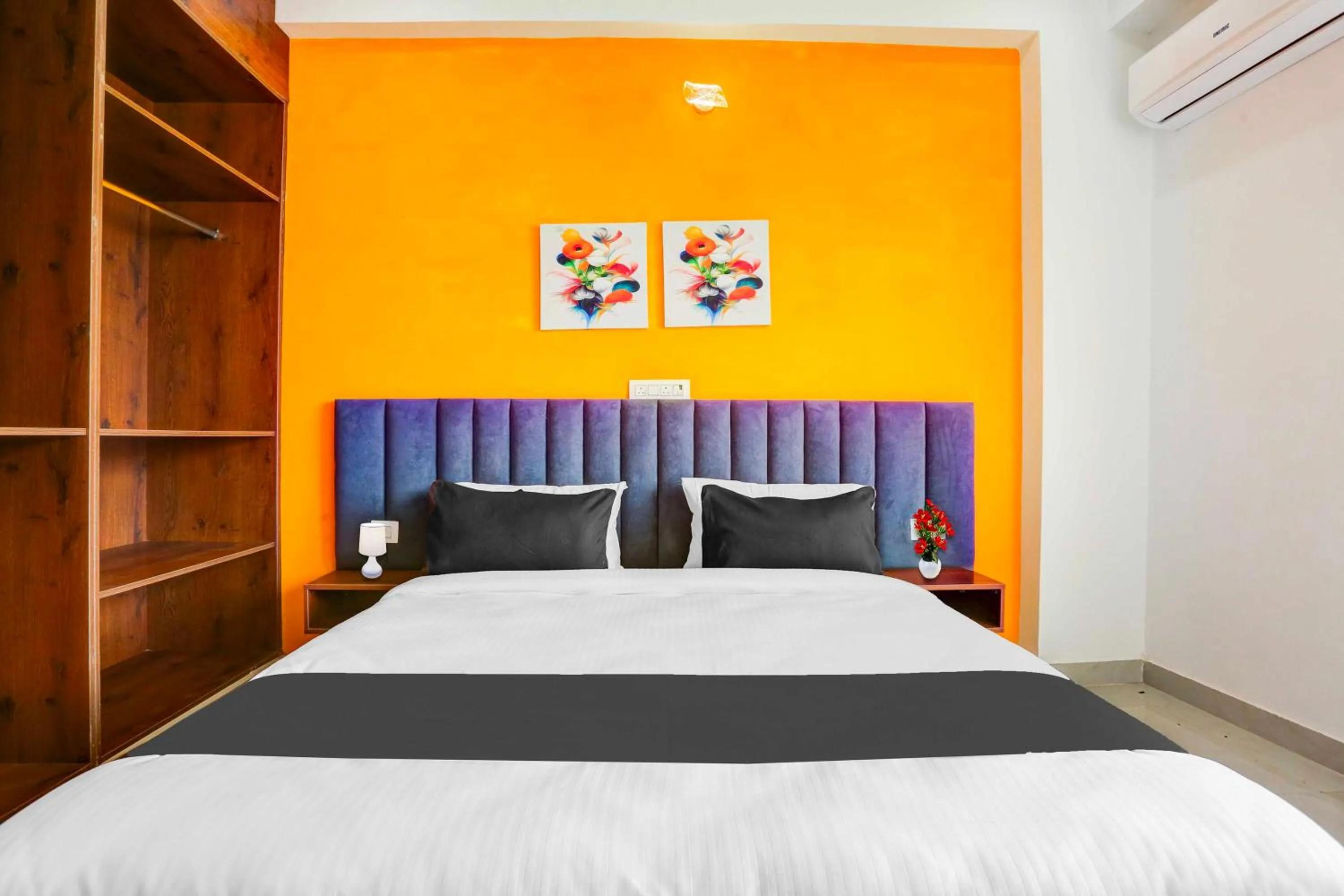 Bedroom, Bed in Townhouse Oak Sector 69 Gurgaon
