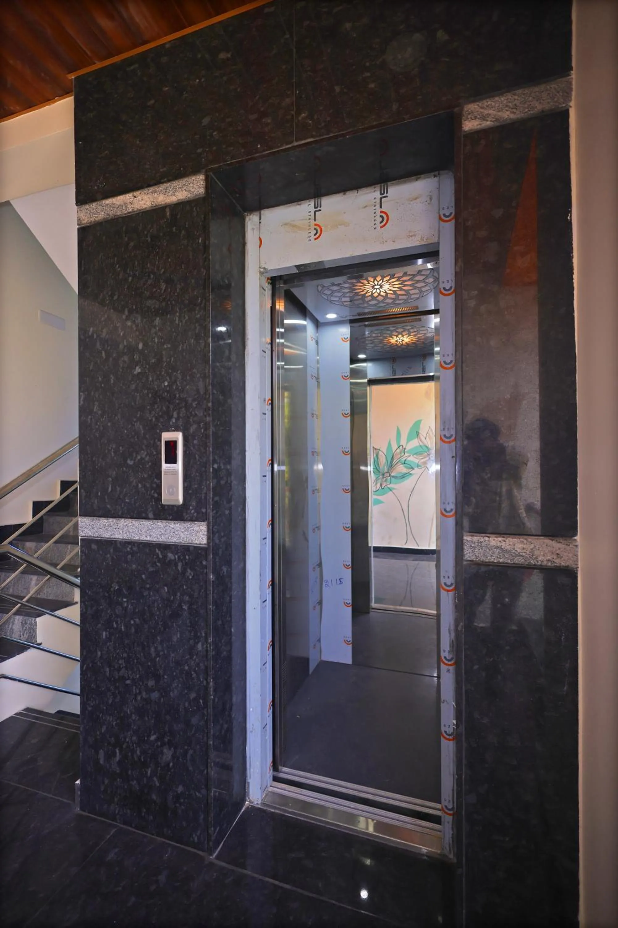 elevator in Jay & Jas Hotel