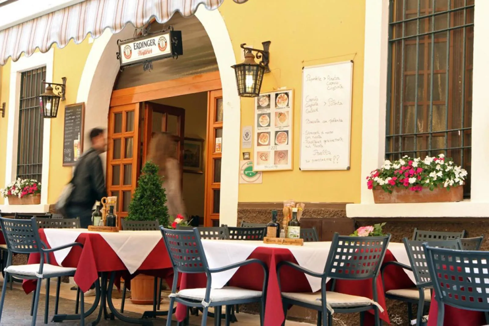 Restaurant/places to eat in Albergo Dal Baffo
