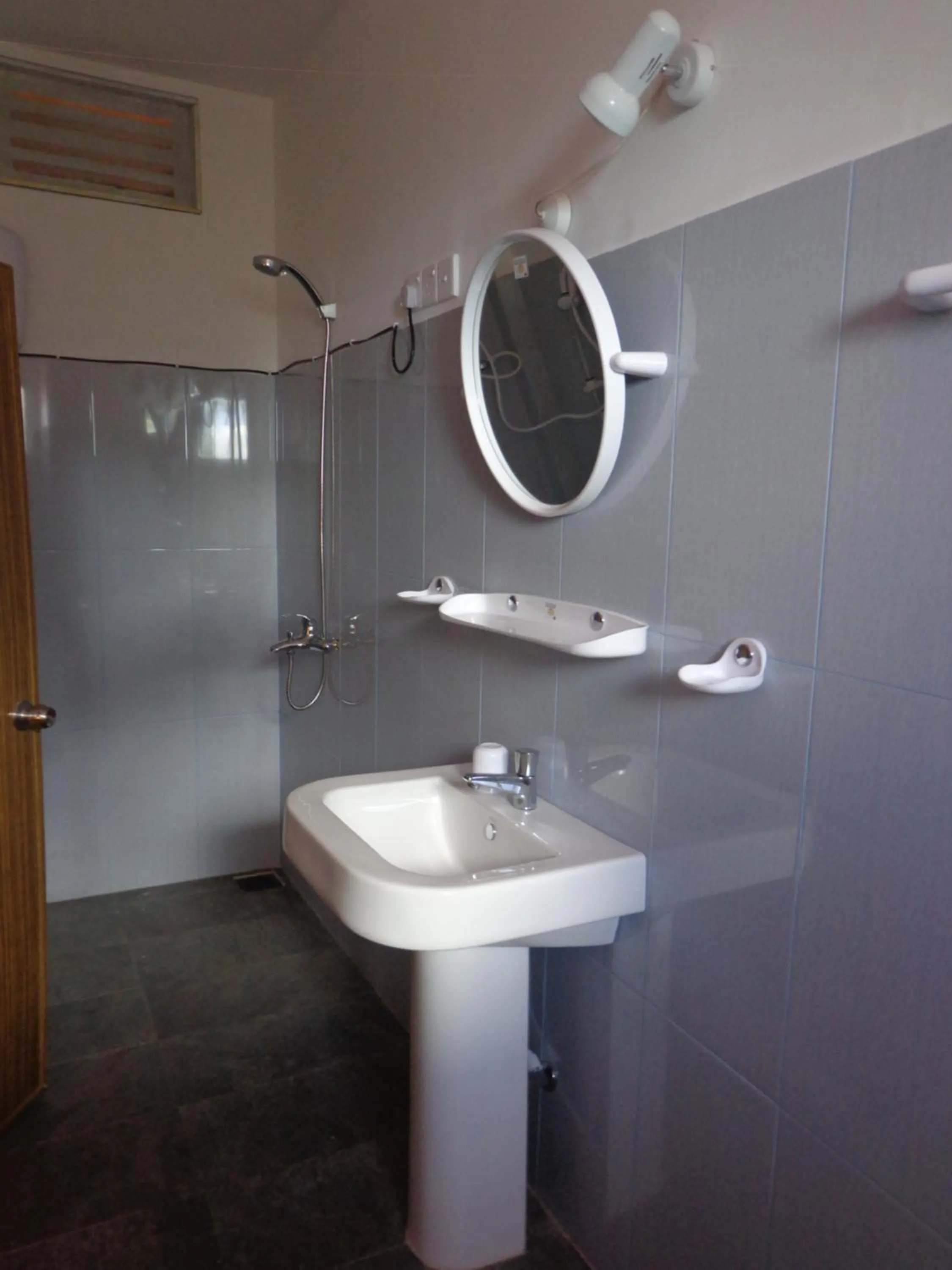 Bathroom in Anura Guest Inn