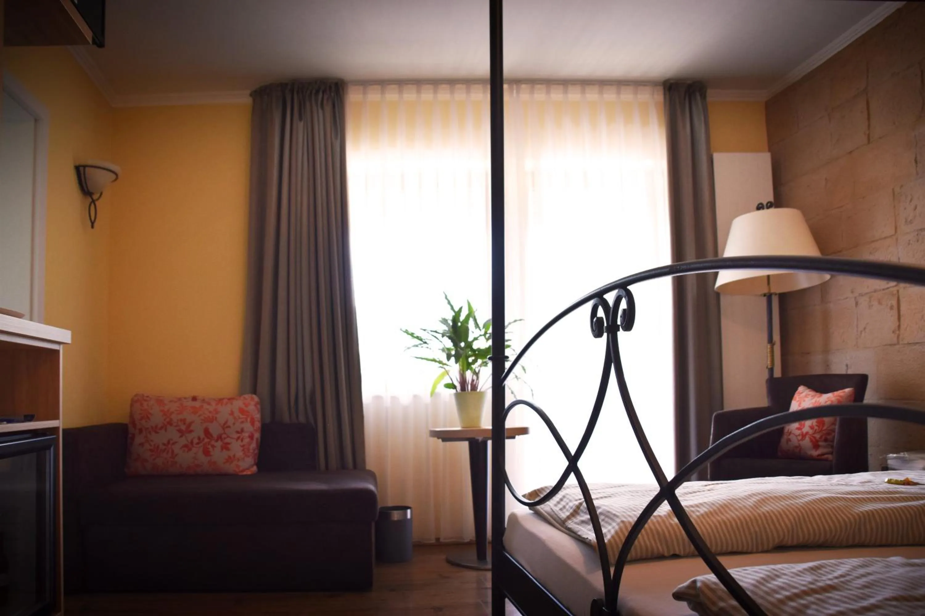 Bed in Landhotel Zur Post