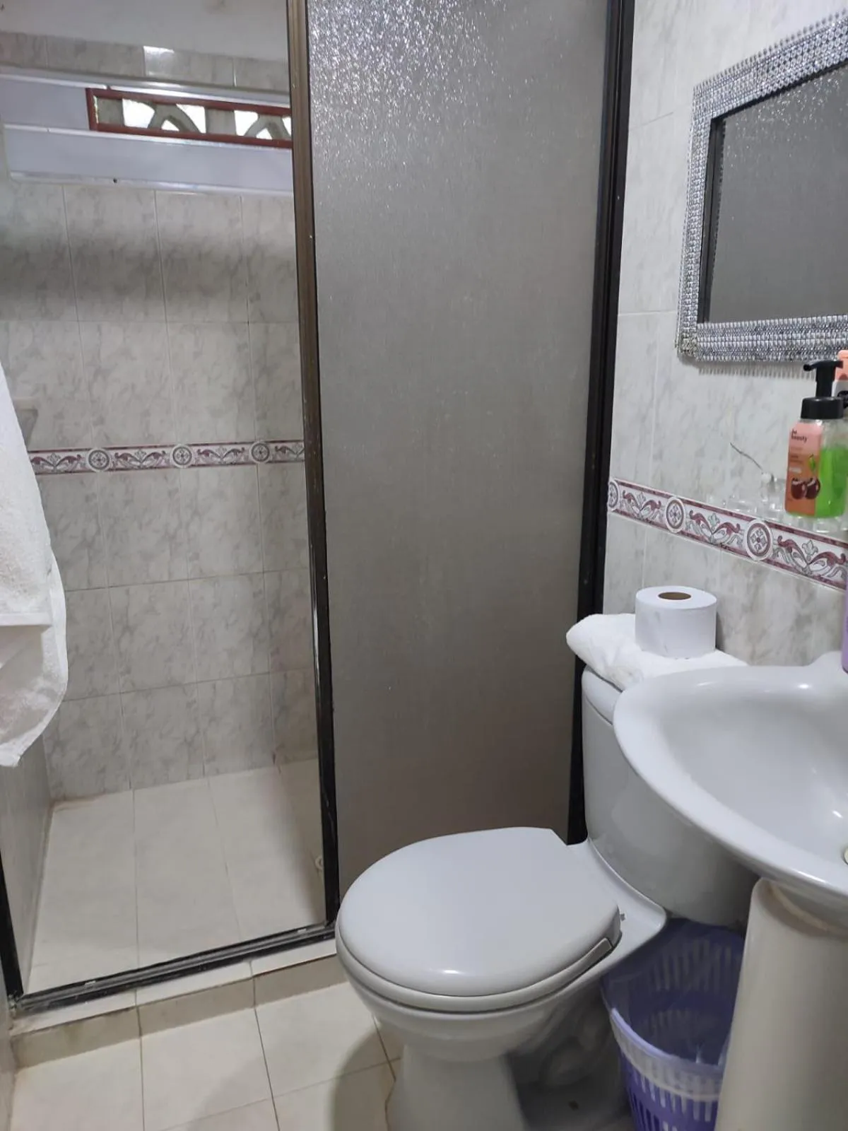 Bathroom in Hostal Marhú