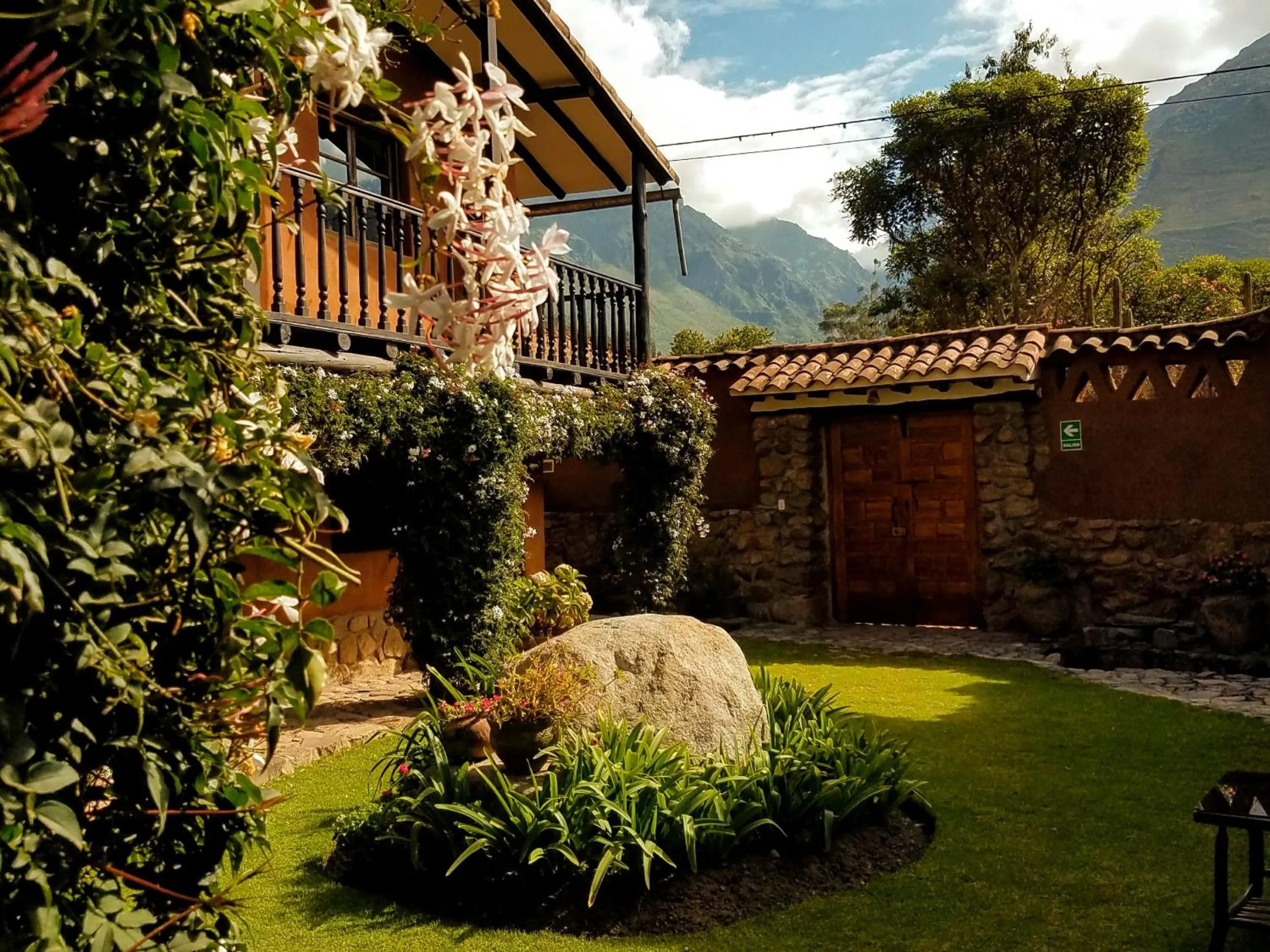 Garden in Lizzy Wasi Urubamba