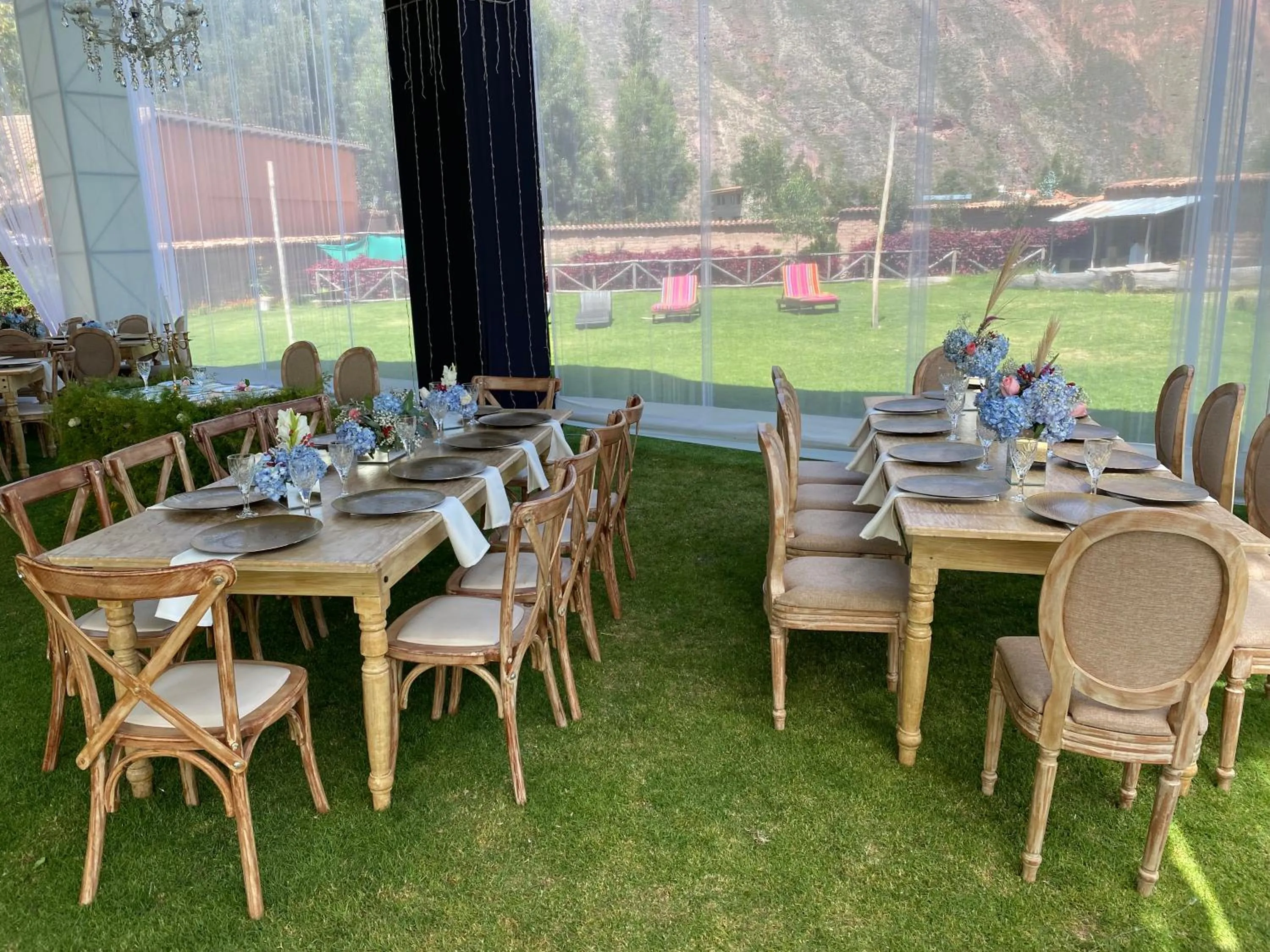 wedding in Lizzy Wasi Urubamba