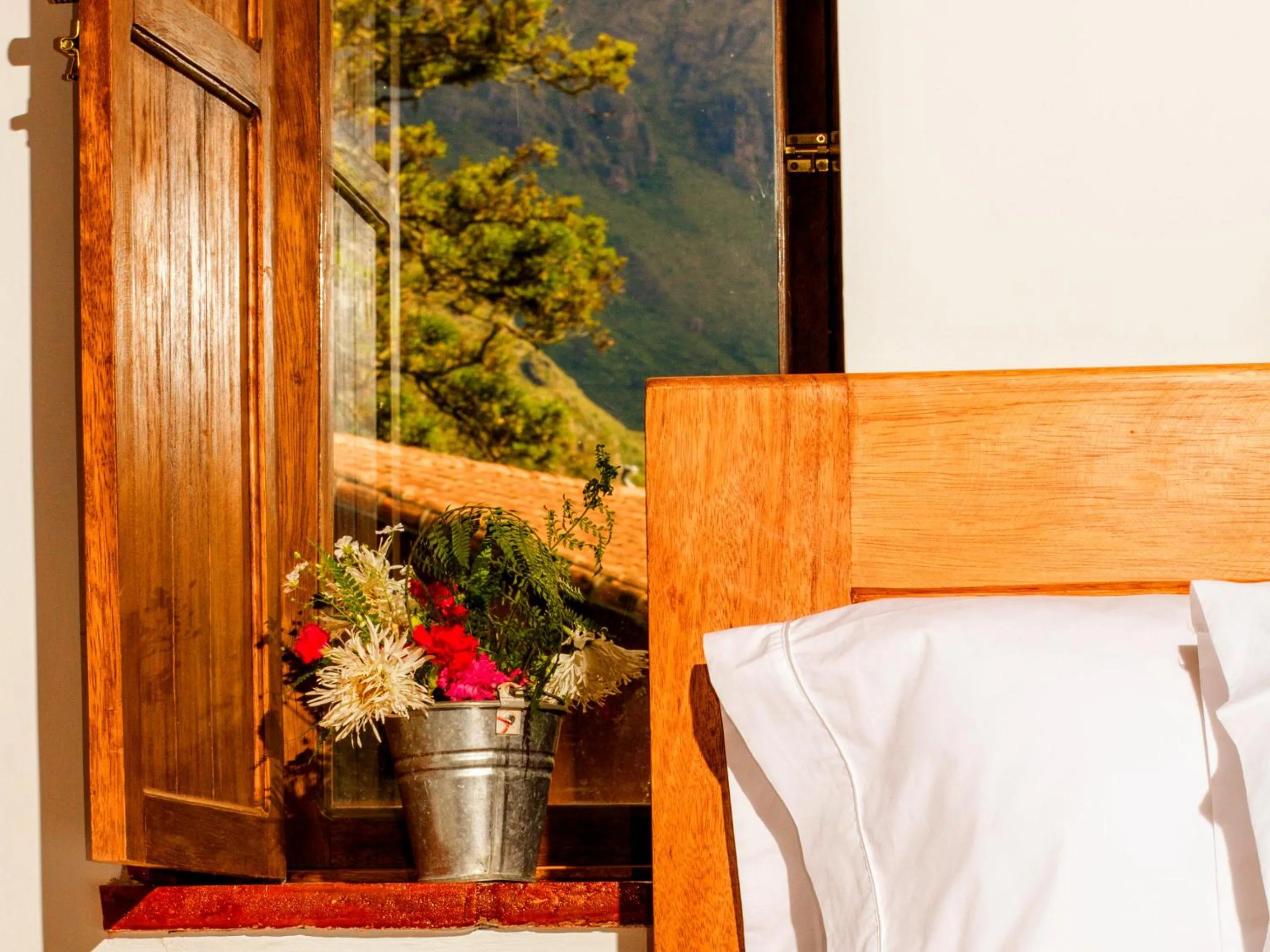 Decorative detail, Bed in Lizzy Wasi Urubamba